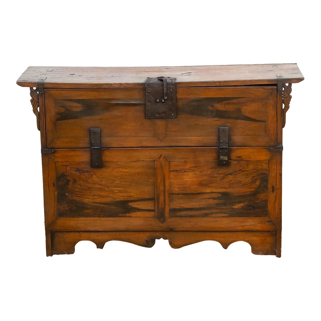 Early 20th Century Tiger Wood Bundaji Chest: This antique Korean Bundaji chest, crafted from rich tigerwood and accented with sturdy iron hardware, is a testament to the enduring traditions of Korean culture. Originally intended as a wedding gif