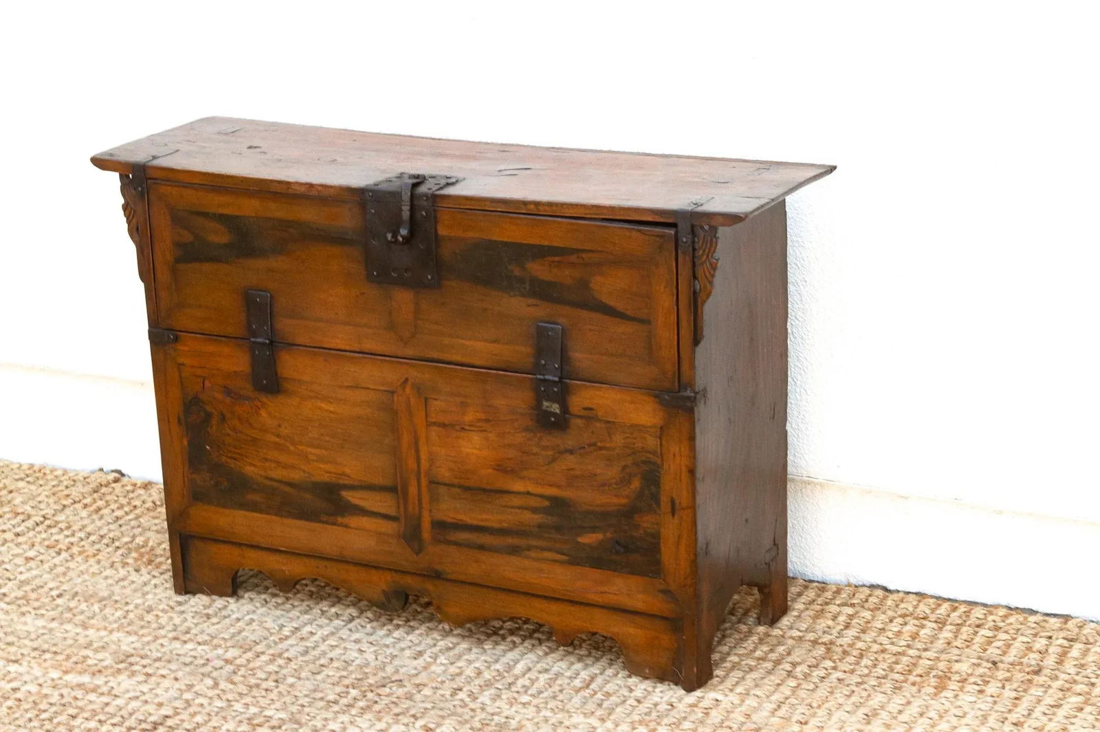 Early 20th Century Tiger Wood Bundaji Chest - 4