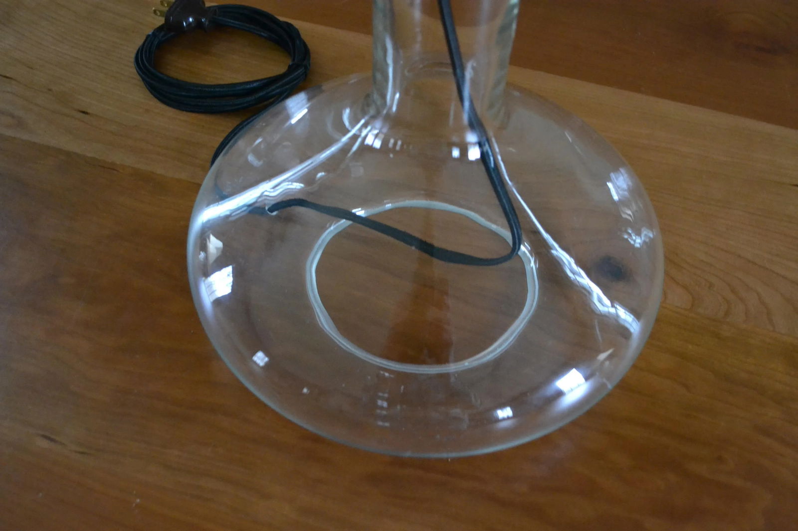 Mid Century Laurel Style Glass Beaker Lamp With Nickel Fittings - 2