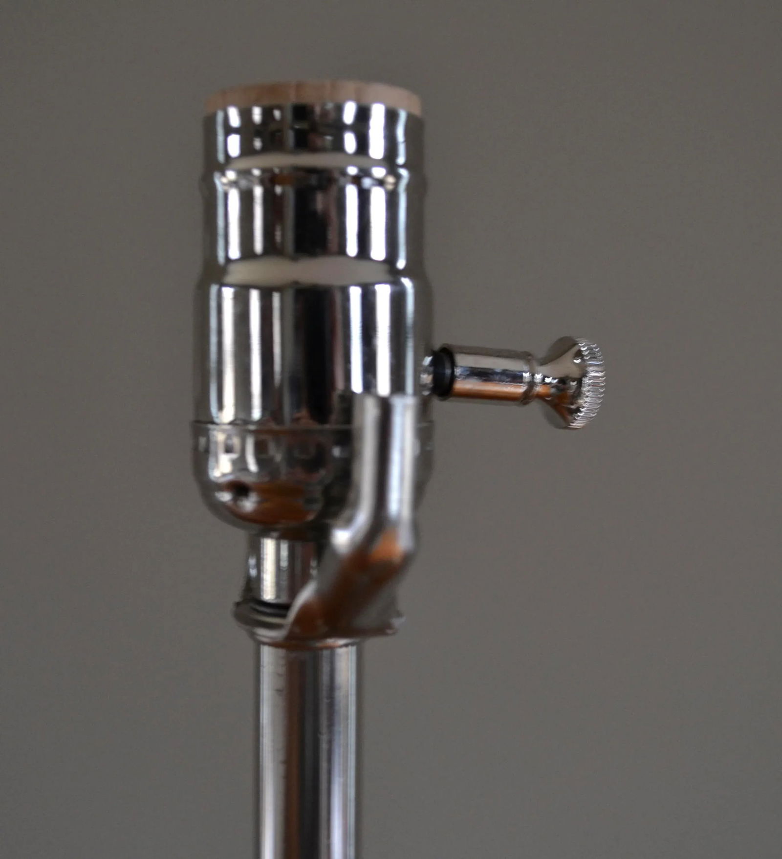 Mid Century Laurel Style Glass Beaker Lamp With Nickel Fittings - 4