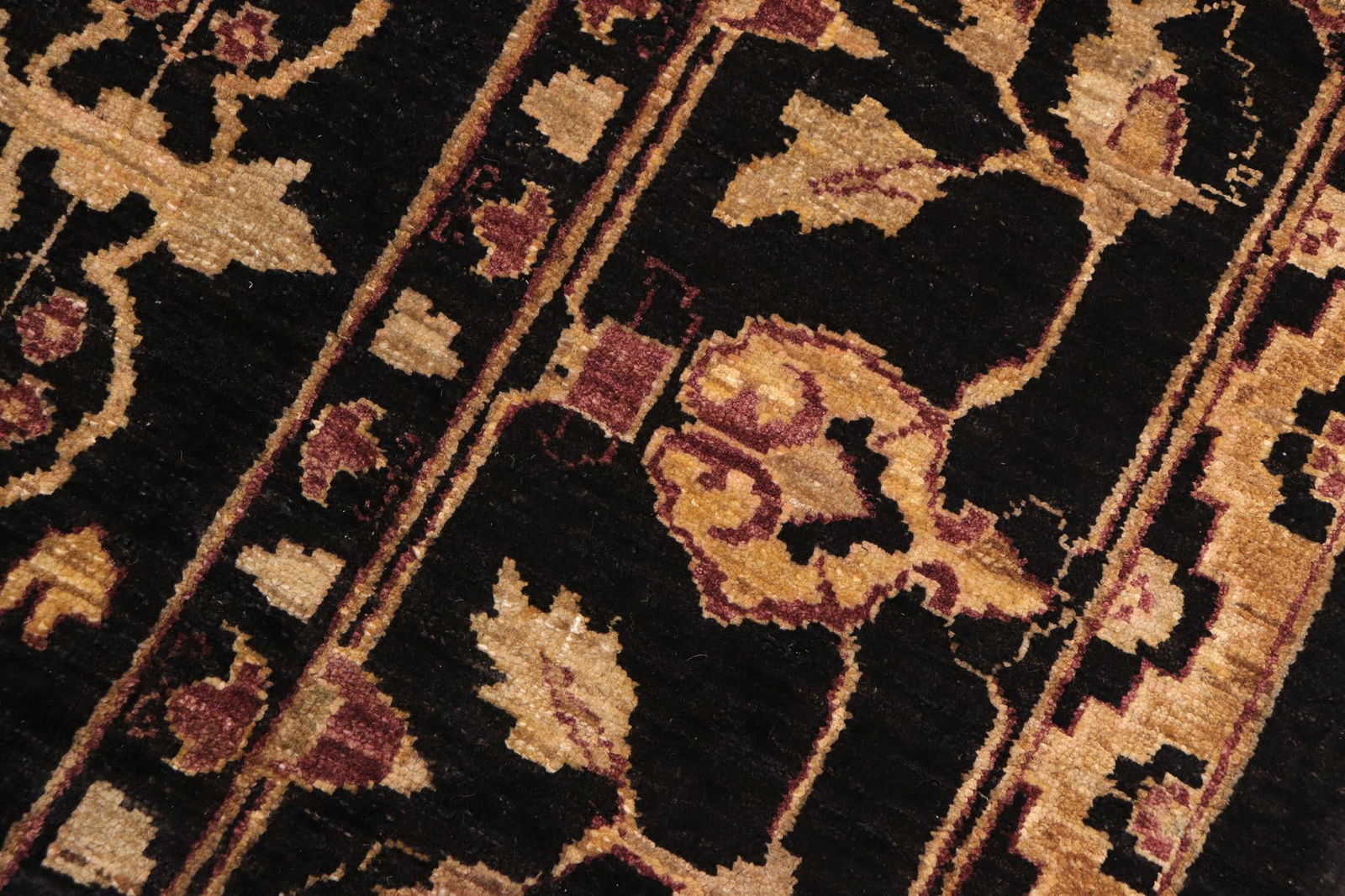 Classic Ziegler Black Aubergine Hand-Knotted Wool Rug - 8'3'' X 11'3'' - 7