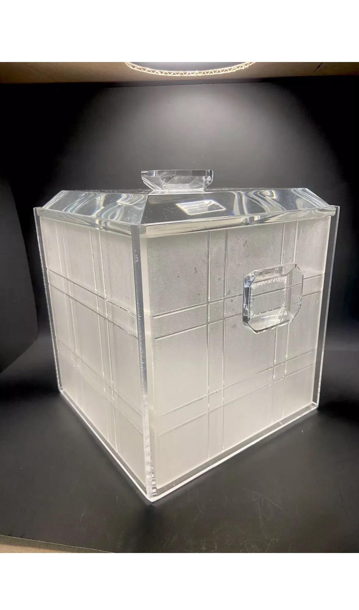 1970 Mid Century Art Deco Square Lucite Ice Chest With Lid - 2