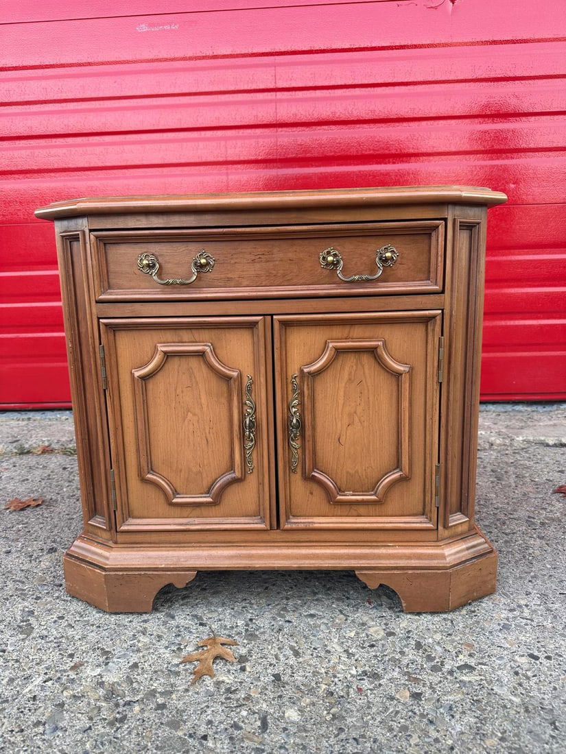 1990s Century Furniture Cardella Collection Nightstands - a Pair - 3