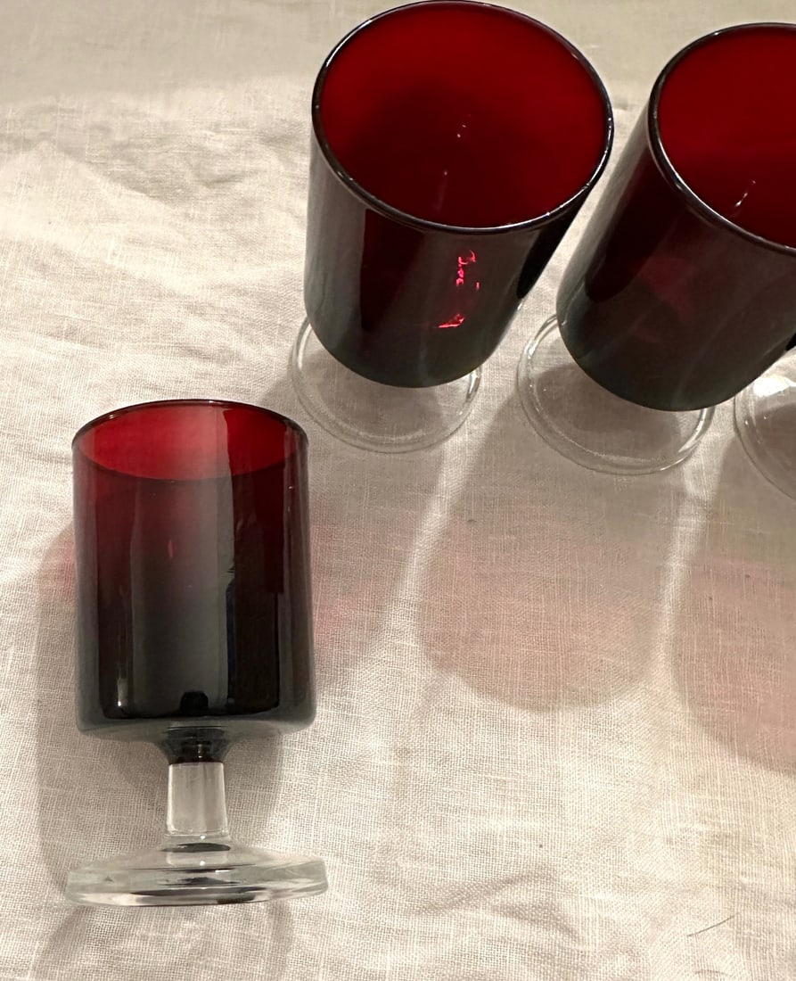 Set of 4 Cristal d'Arques-Durand "Cavalier Ruby" Wine Glasses - 4