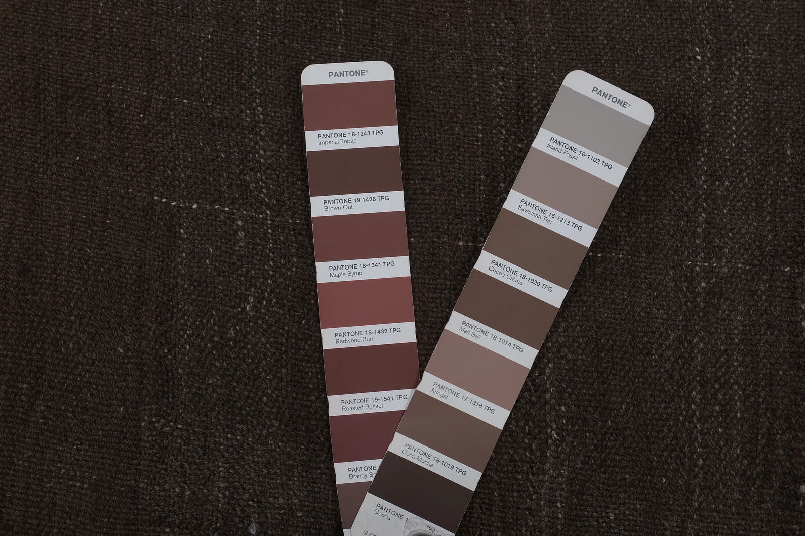 Mid-20th Century Turkish Tribal Kilim Room Size Carpet 8'6'' X 11'6'' - 12