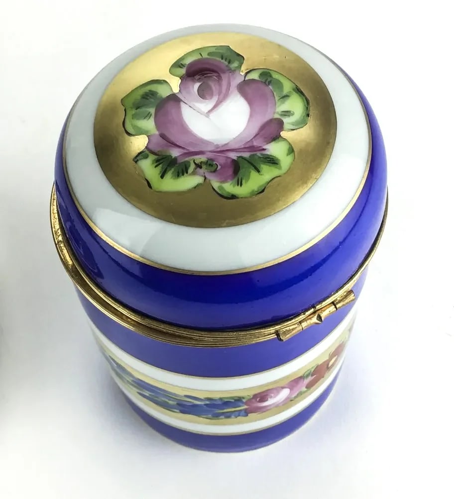 Vintage Limoges Singer Signed Rare Set Ashtray and Cigarette Holder - 7