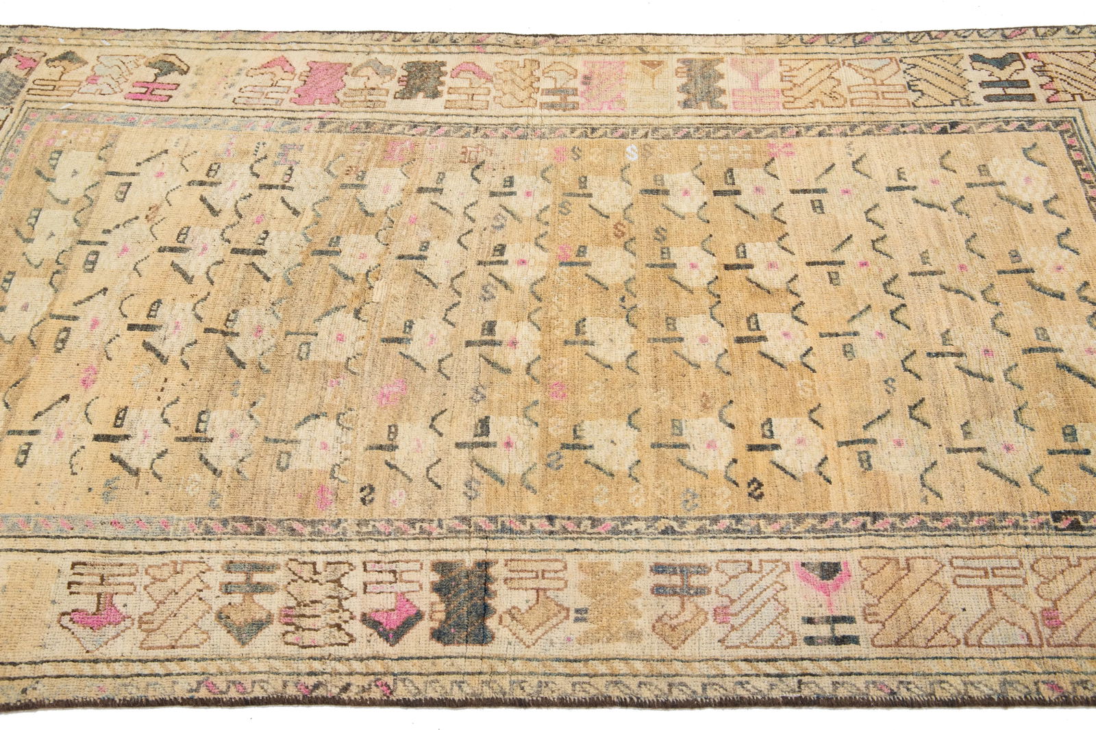 Antique Persian Shiraz Beige Wool Rug With Trabal Pattern - 7