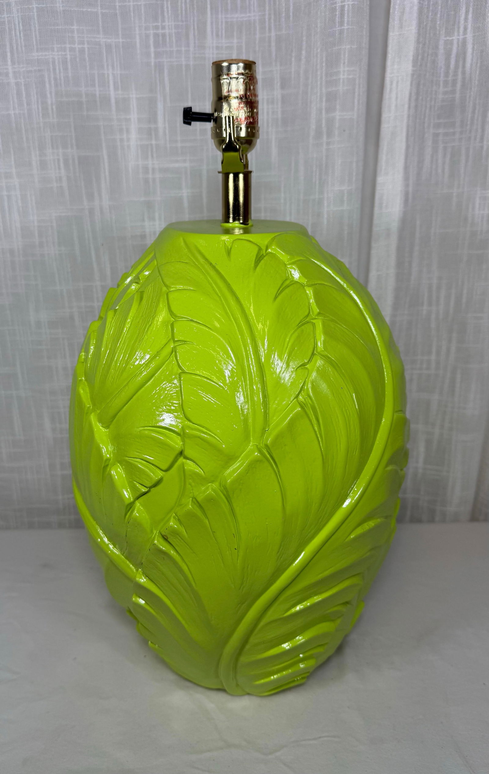 Vintage Palm Beach Regency Palm Leaf Solid Plaster Key Lime Green Table Lamp - Newly Painted - 2