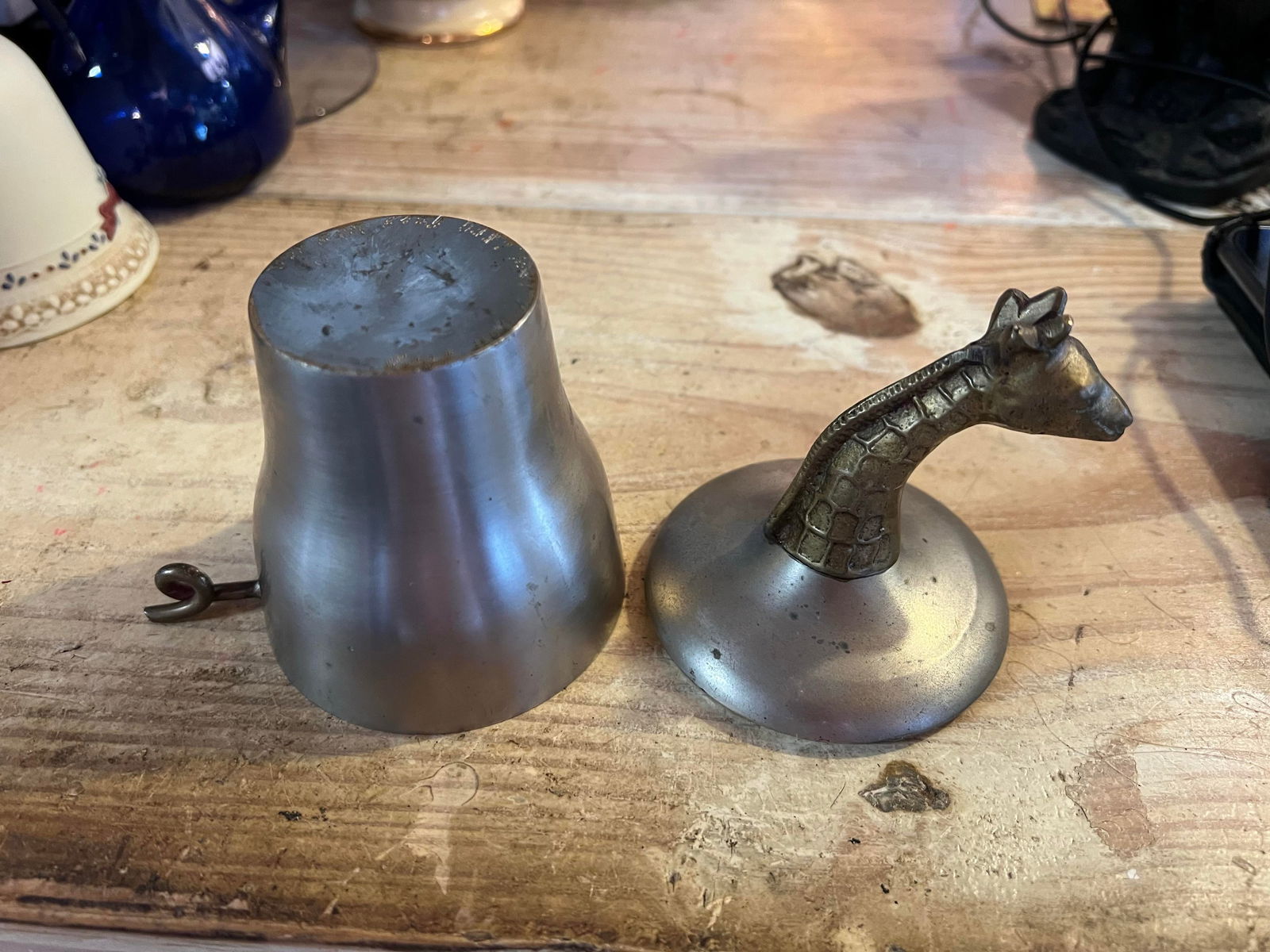 Mid 20th Century Vintage Giraffe Pewter Lidded Trinket Box - 5