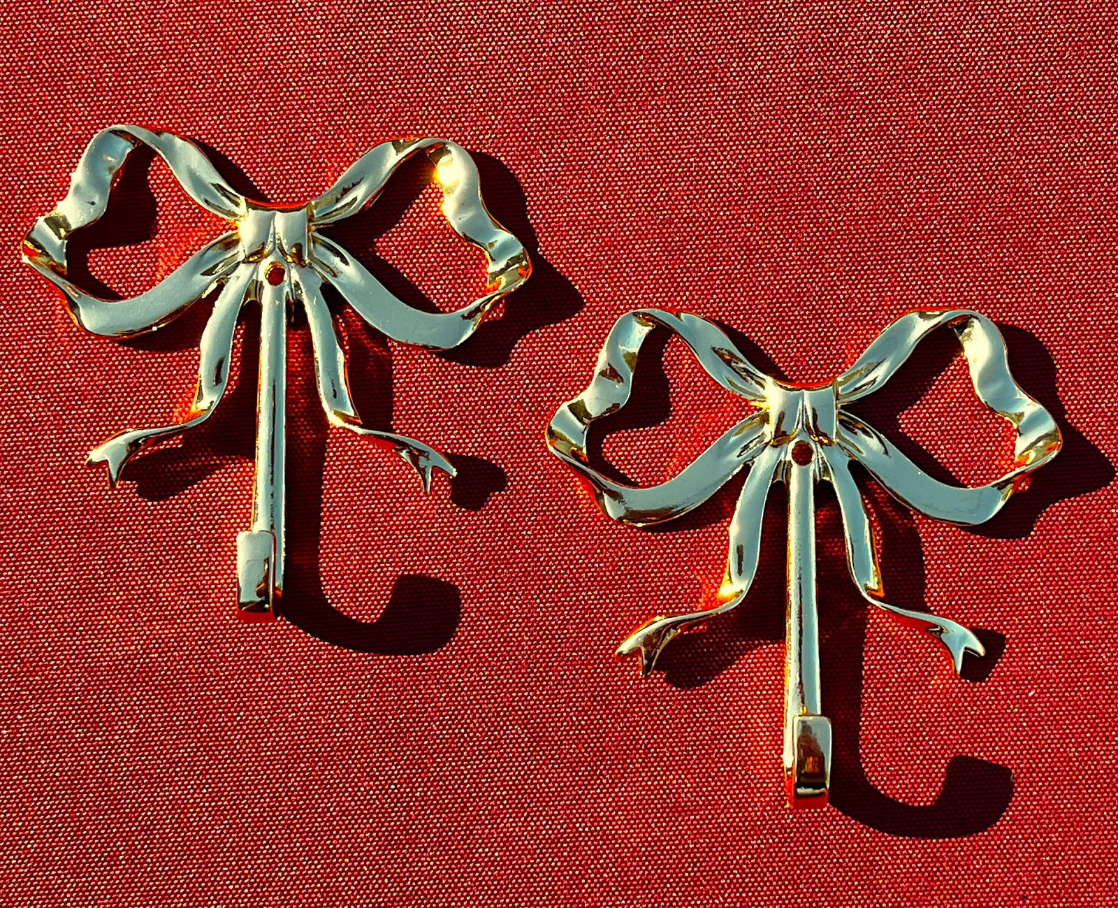 1990s Lacquered Brass Bow Wall Hooks - a Pair - 2