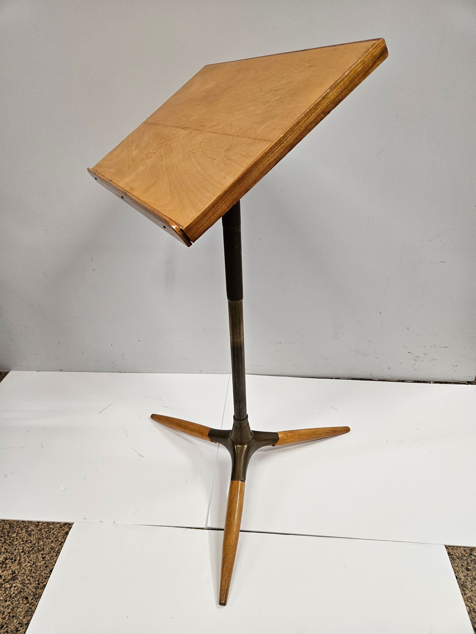 Mid-Century Modern Brass Tripod Music Stand - 6