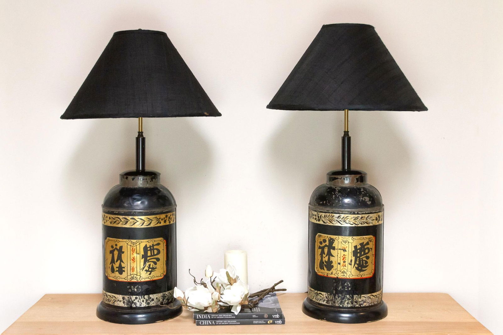 Pair of Antique Black & Gold Chinoiserie Tin Lamps - 7