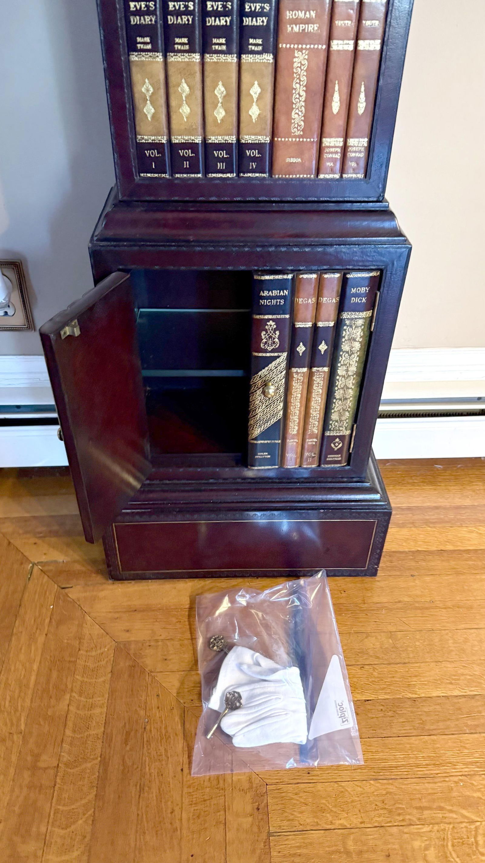 Late 1990s Maitland-Smith Grandfather Clock With Bookspline Leather Detailing - 9