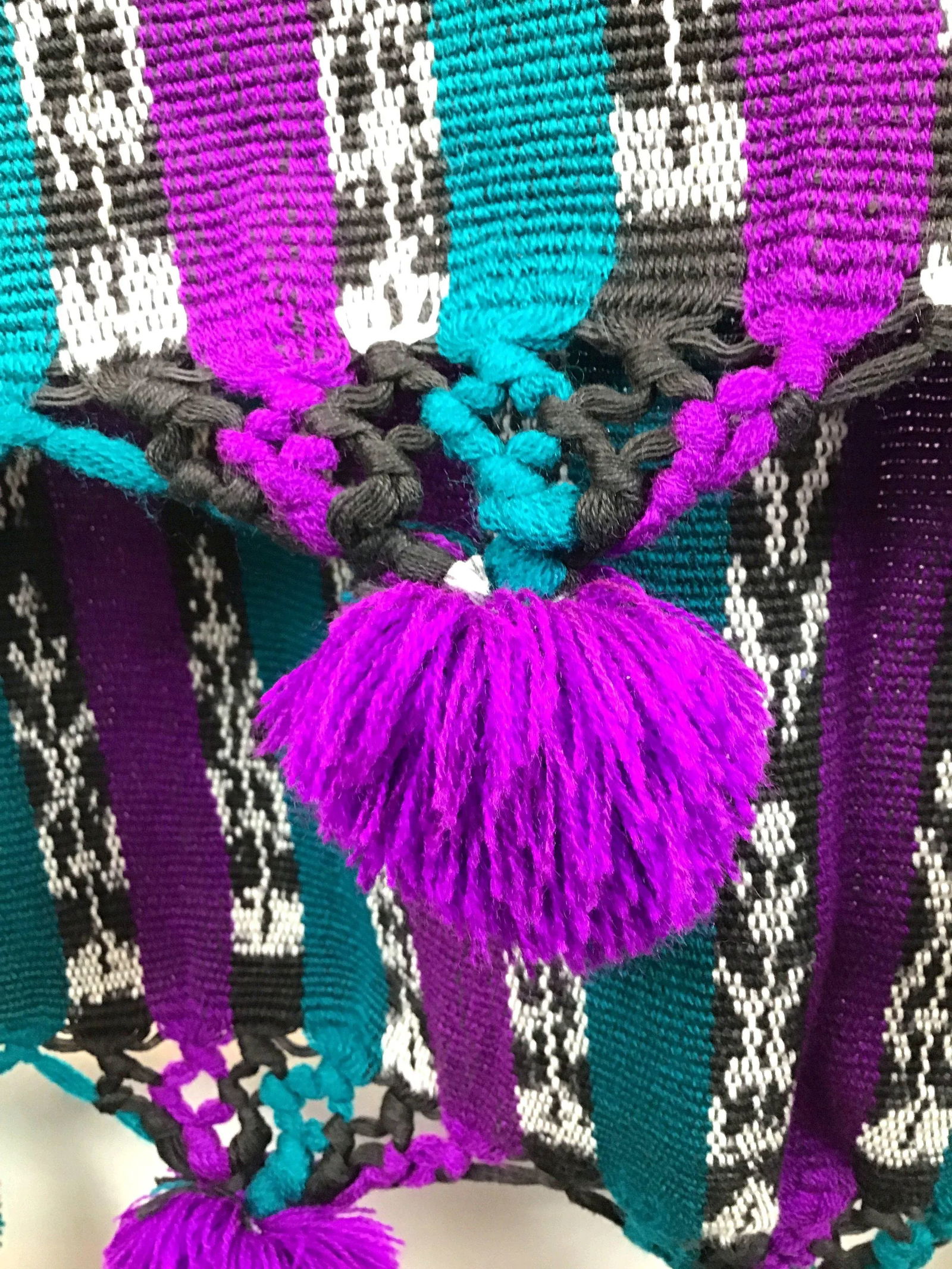 Peruvian Wool Cotton Tasseled Throw - 7