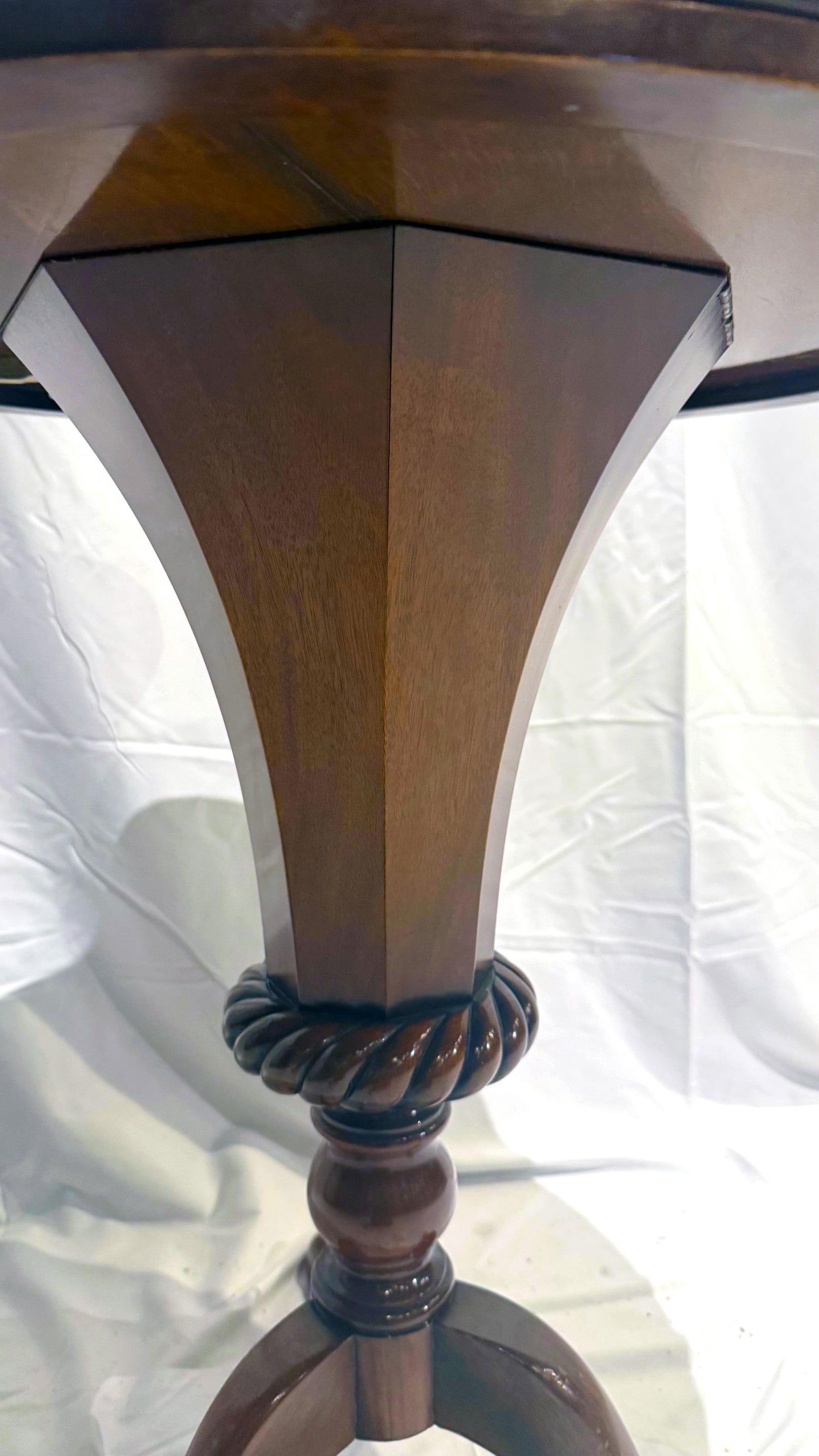 1930s Round Tilt-Top Table - 7