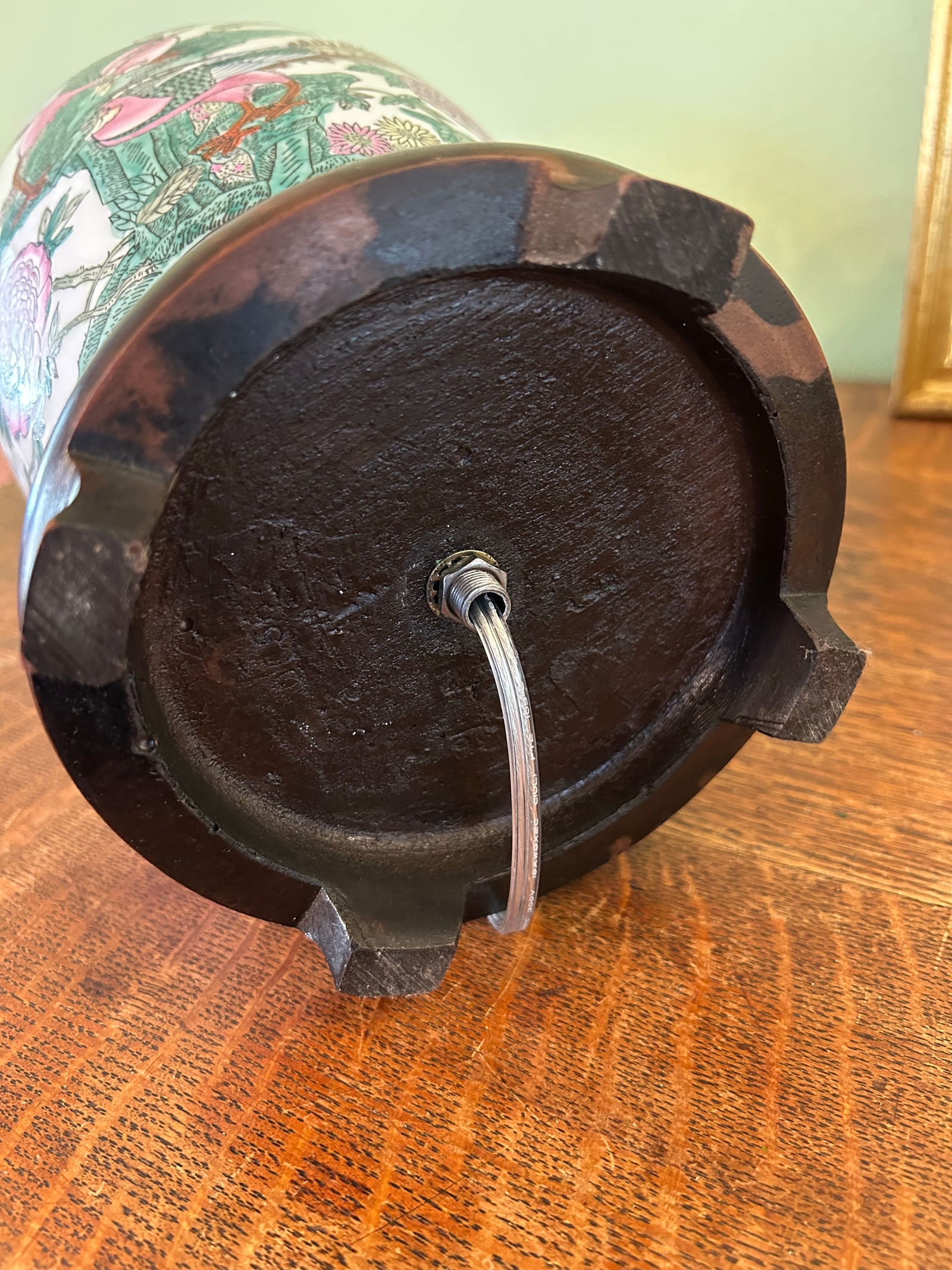 Late 20th Century Chinoiserie Porcelain Pheasant and Peony Lamp on Ming Base - 10