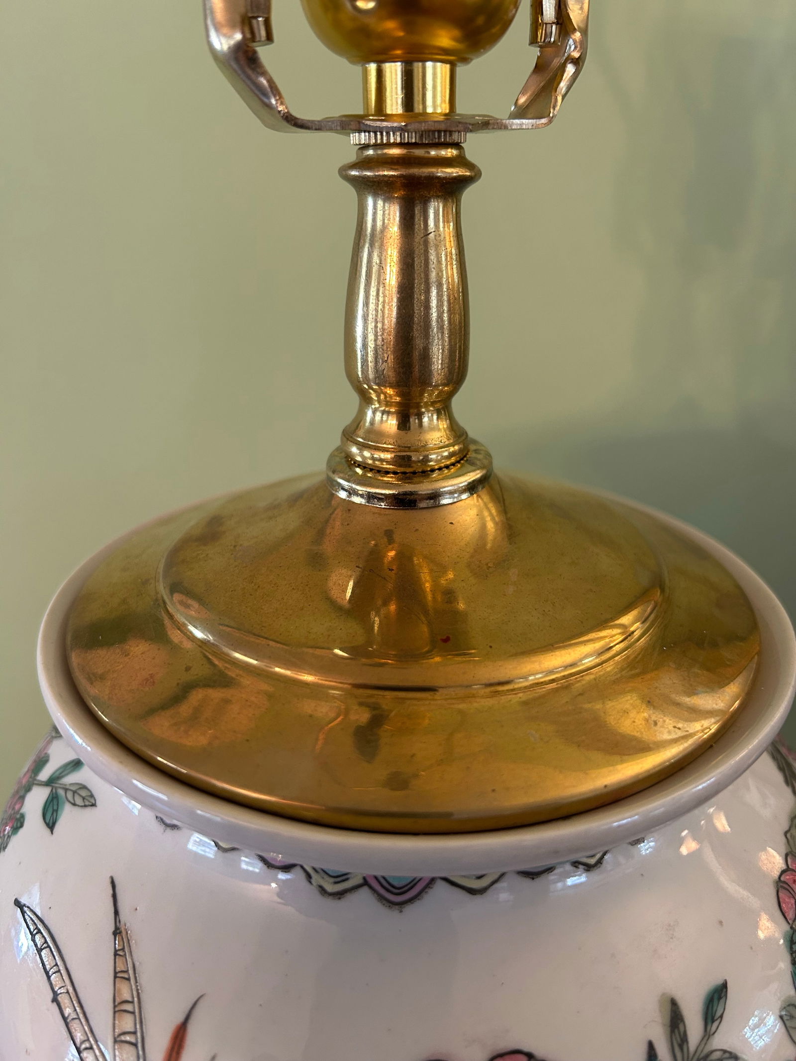 Late 20th Century Chinoiserie Porcelain Pheasant and Peony Lamp on Ming Base - 8