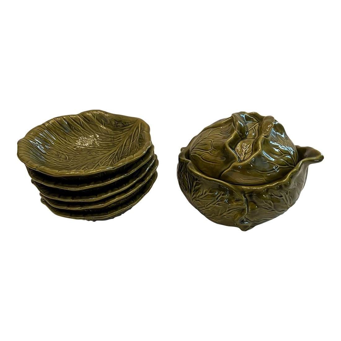 Vintage 1971 Holland Mold Green Cabbage Ware Tureen With Bowls: Vintage 1971 Holland Mold green cabbage shaped sauce tureen with 5 bowls. Lovely green cabbage ware for your Easter or spring table. Please see pictures. The bowls are approximately 6x6.5x2 the