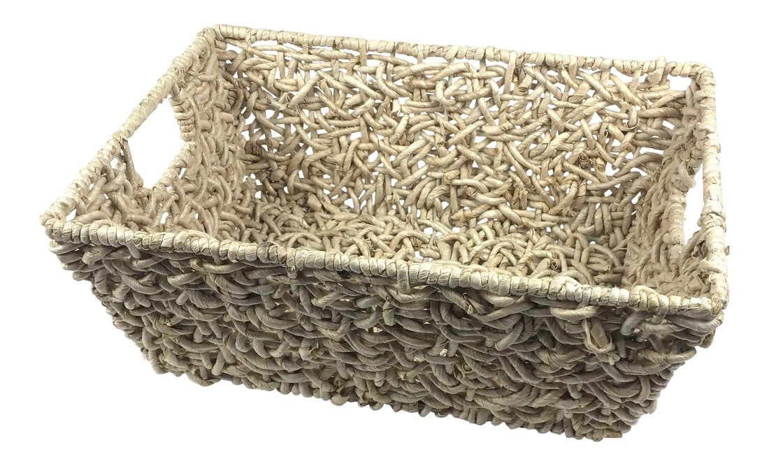 Artisan Interwoven Tray Basket: This is a very unusual Artisan woven basket or tray. Unique and One of a Kind indeed. Condition: Imperfections: No Imperfections Condition Notes: Excellent Dimensions: Height: 7 in. Width: 16.5