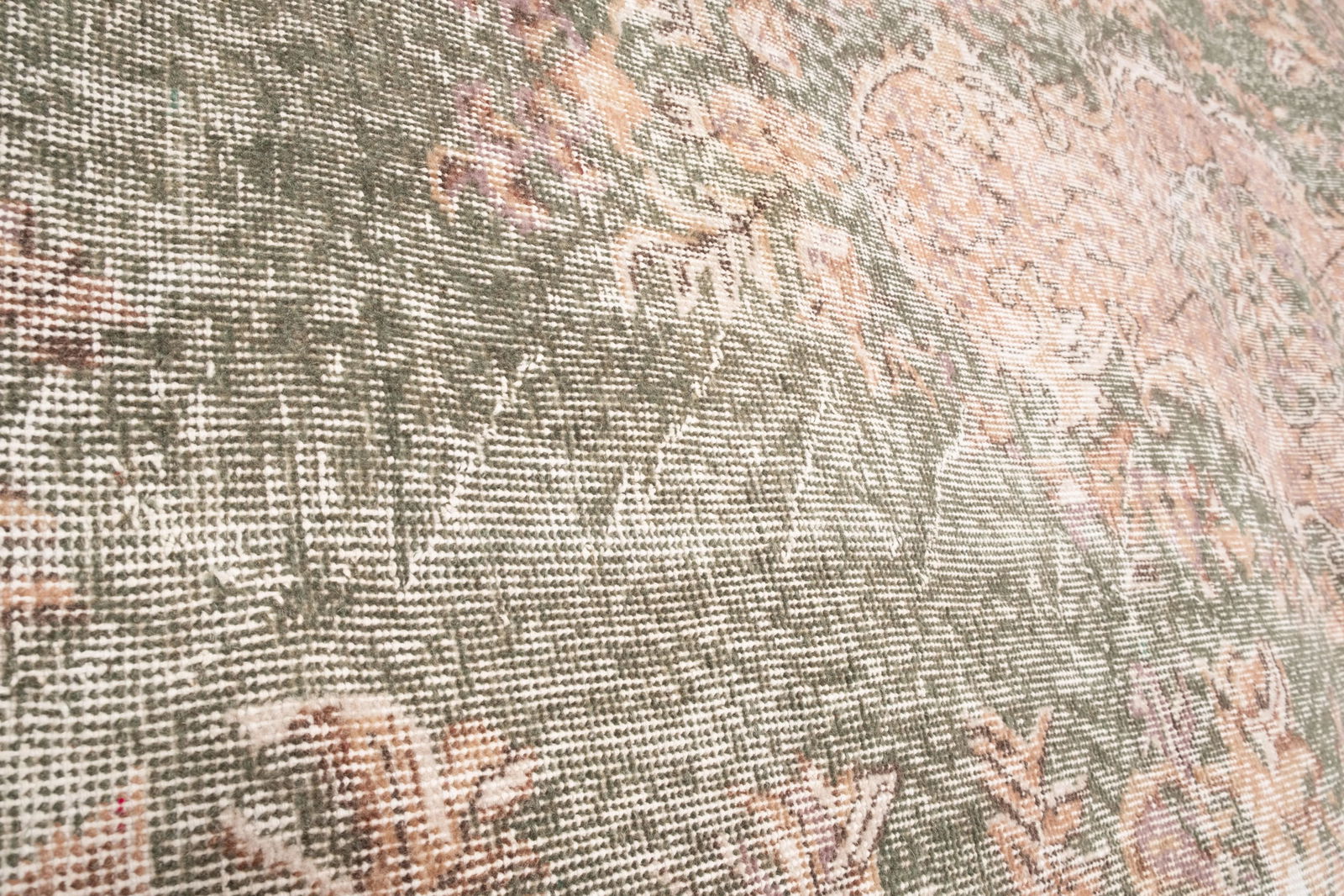 Distressed Turkish Sparta Rug - Large Area Rug 5'7" X 10'2" - 8