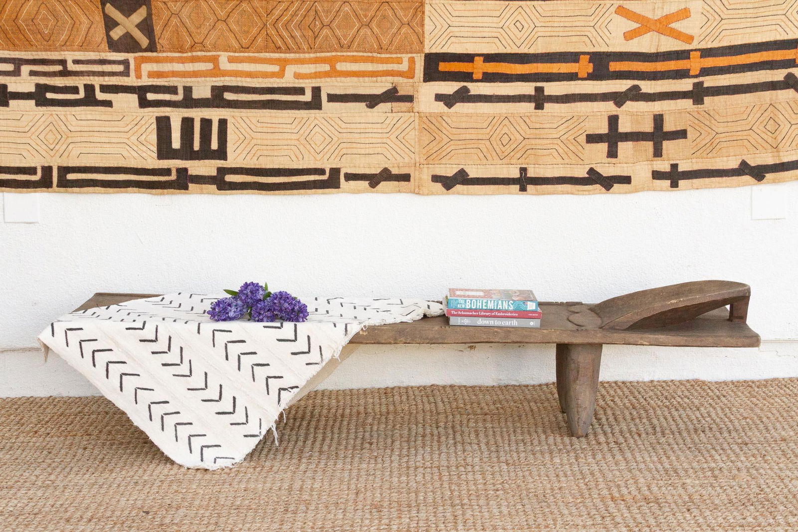 Antique Farmhouse Senufo Bed, a Symbol of African Design - 2