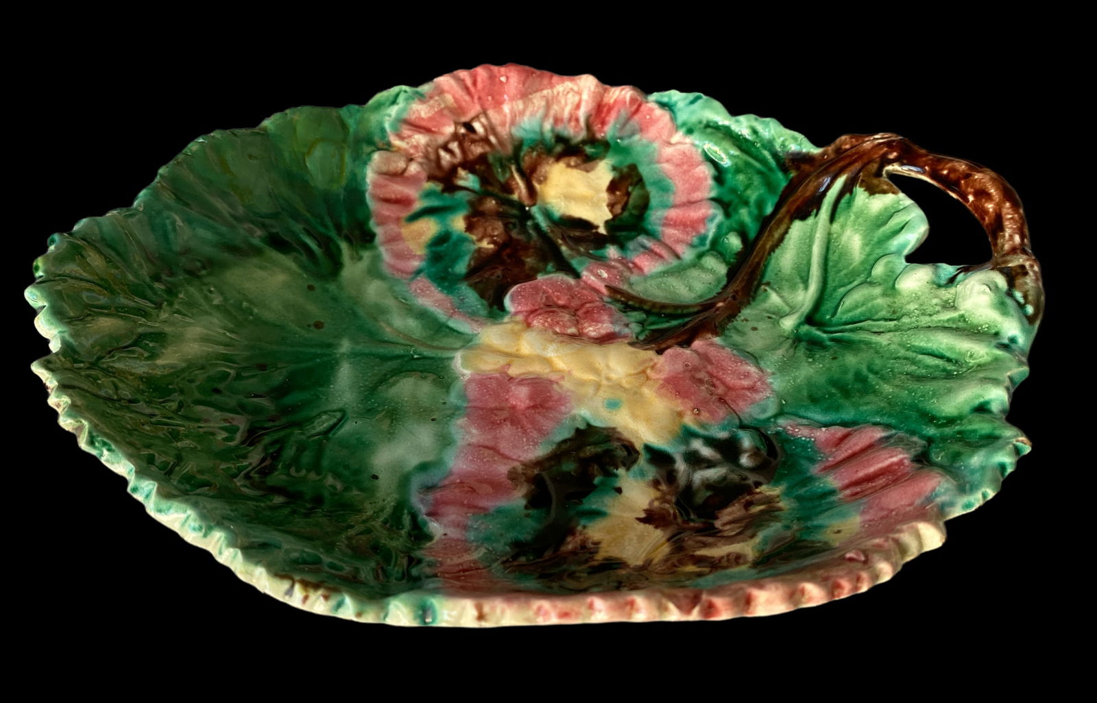 1880s Etruscan Floral Hydrangea Begonia Majolica Plate Attributed to Saint Amand - 7