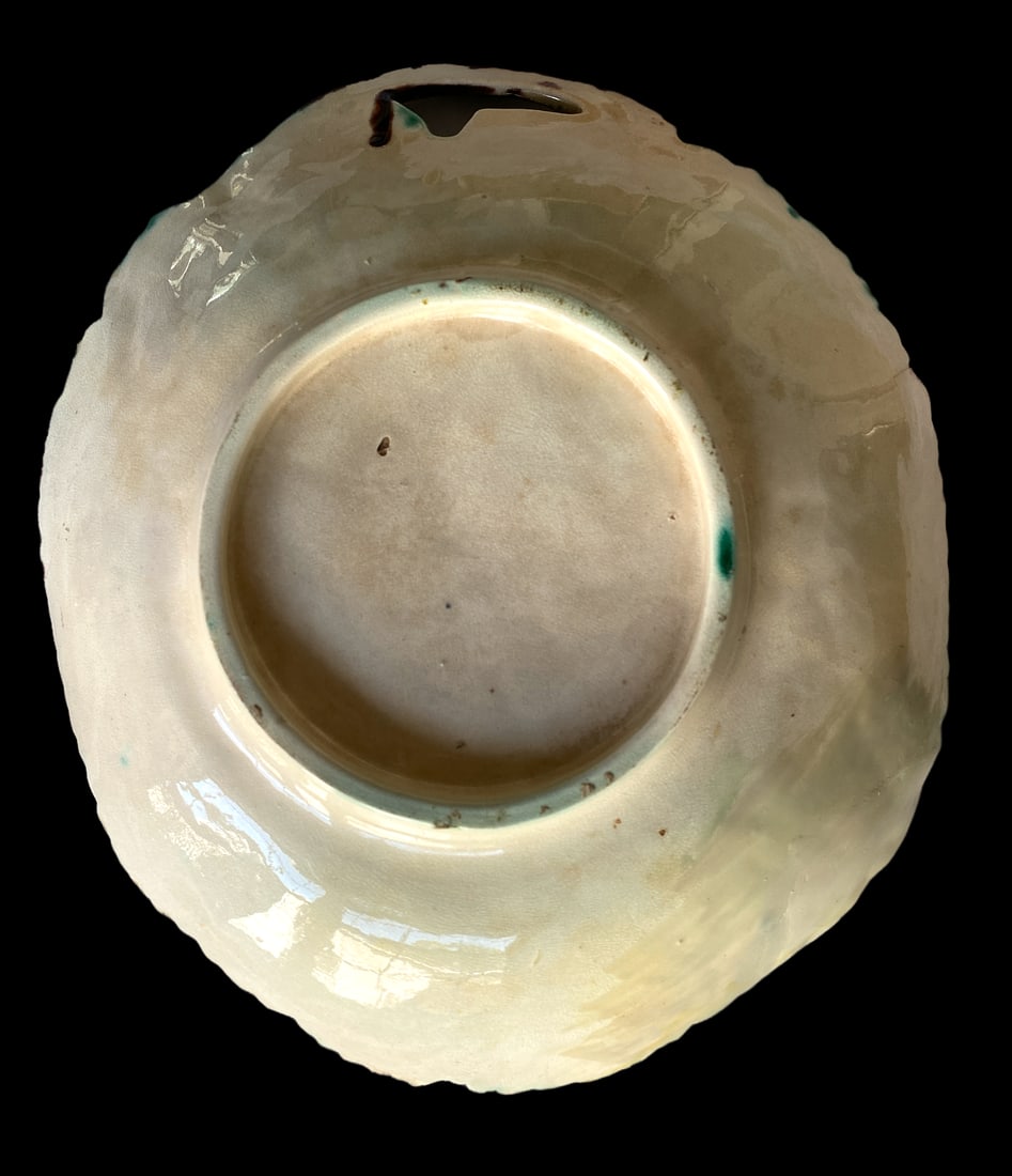 1880s Etruscan Floral Hydrangea Begonia Majolica Plate Attributed to Saint Amand - 8