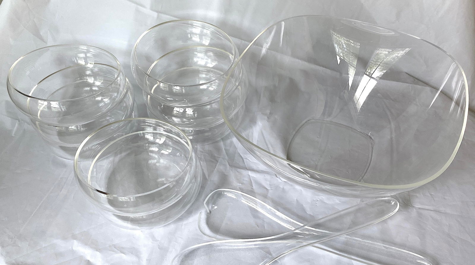 Vintage 1970s Mod Lucite Salad Set With Bowls and Serving Utensils Set- 11 Pieces - 2