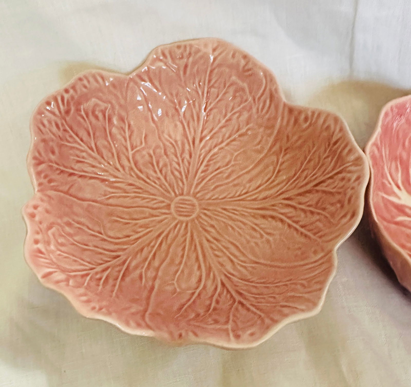 Pair of Bordallo Pinheiro Pink Cabbage Coupe Bowls - 4