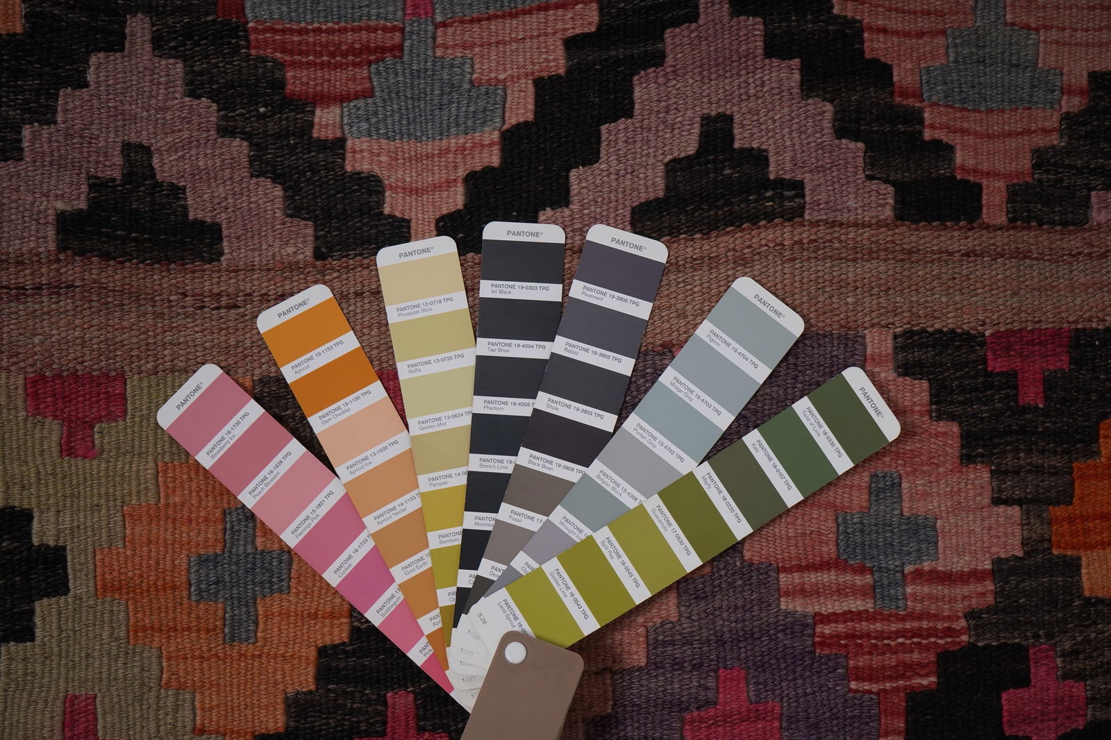 1970s Vintage Turkish Kilim Runner 3'1'' X 13'3'' - 10