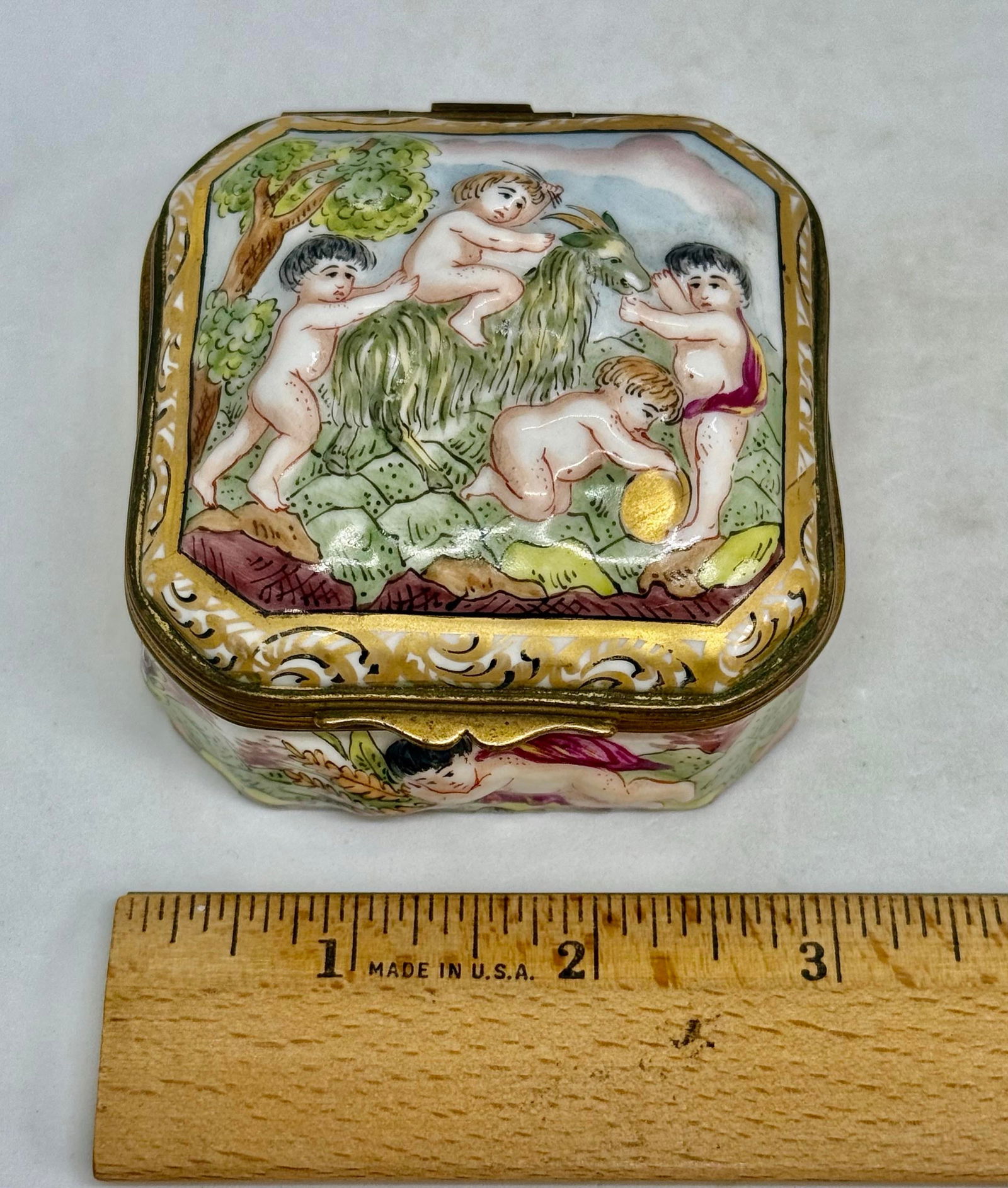 Late 19th Century Capodimonte Porcelain Hand-Painted Square Shape Trinket Box With Playing Cherubs D - 11