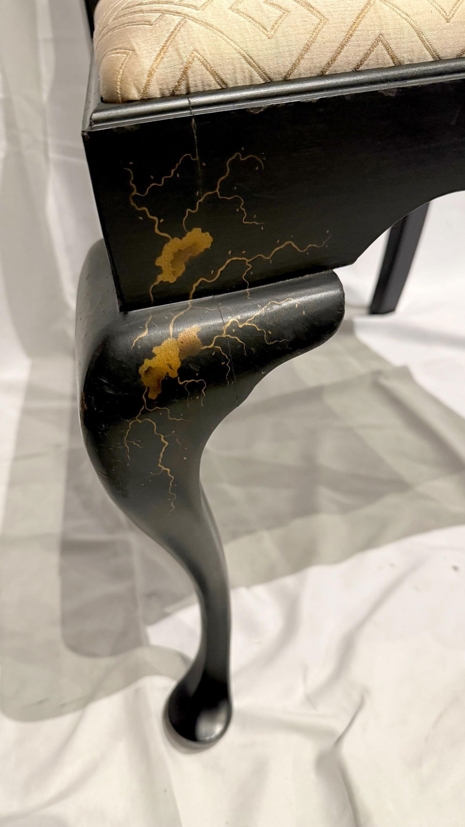 1980s Set of Six Chinoiserie Queen Anne Style Dining Chairs – Attributed to Drexel - 10