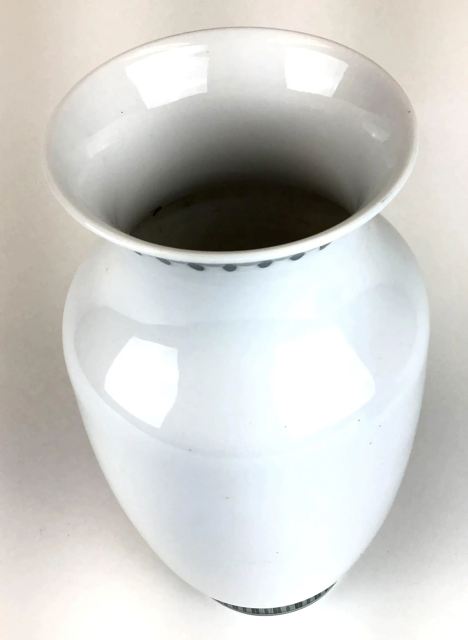 Chinese Hand Painted White Vase - 3