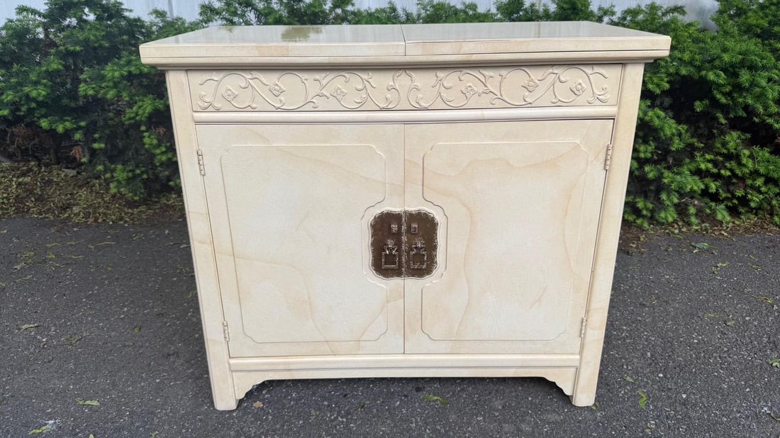 1970s Henredon "Plan 2" Hollywood Regency Buffet Server – Faux Goatskin Lacquer, Flip-Top Desi - 2