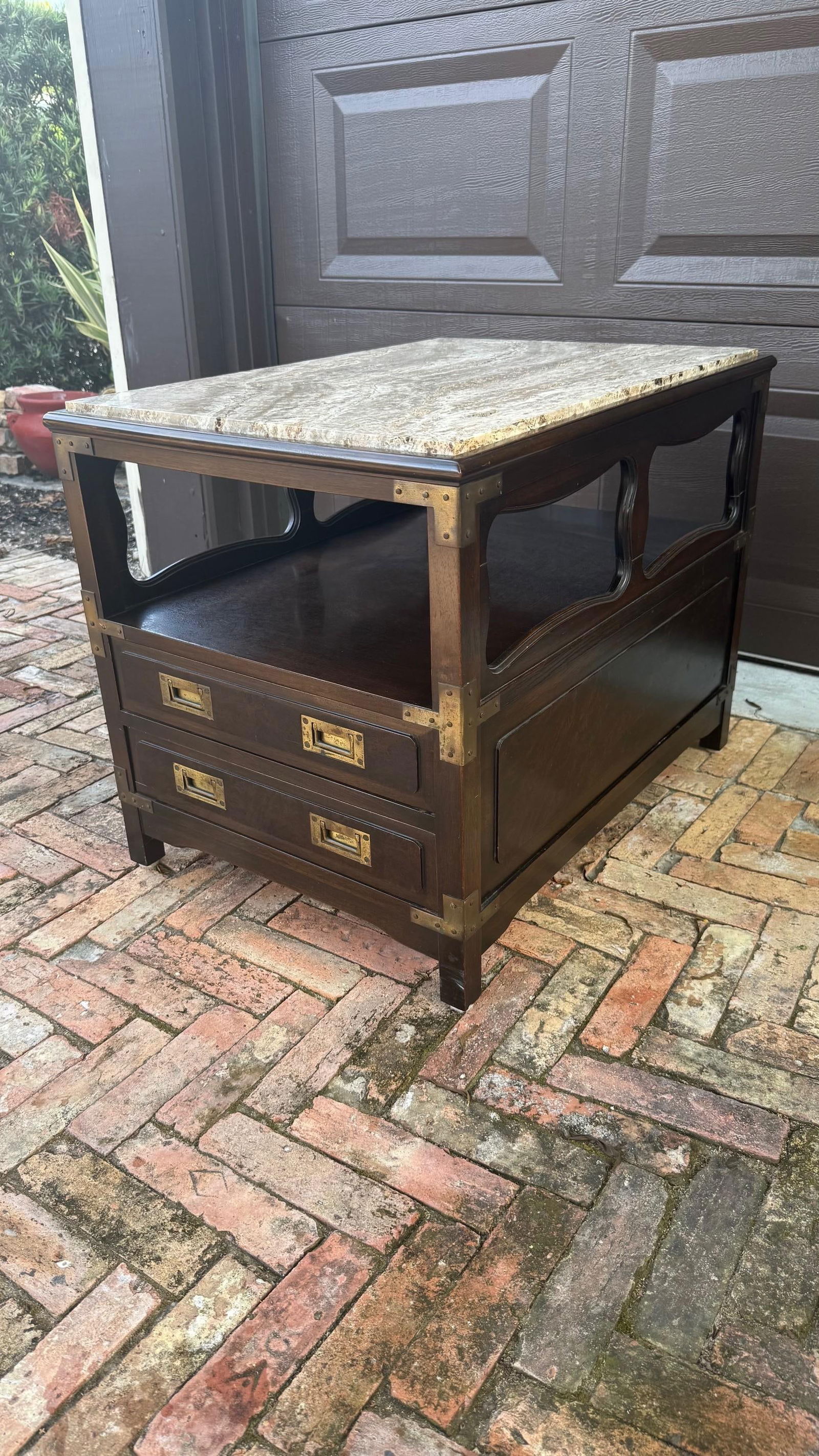 1960s John Widdicomb Bedside Table With Travertine Top and Brass Detailing - 6