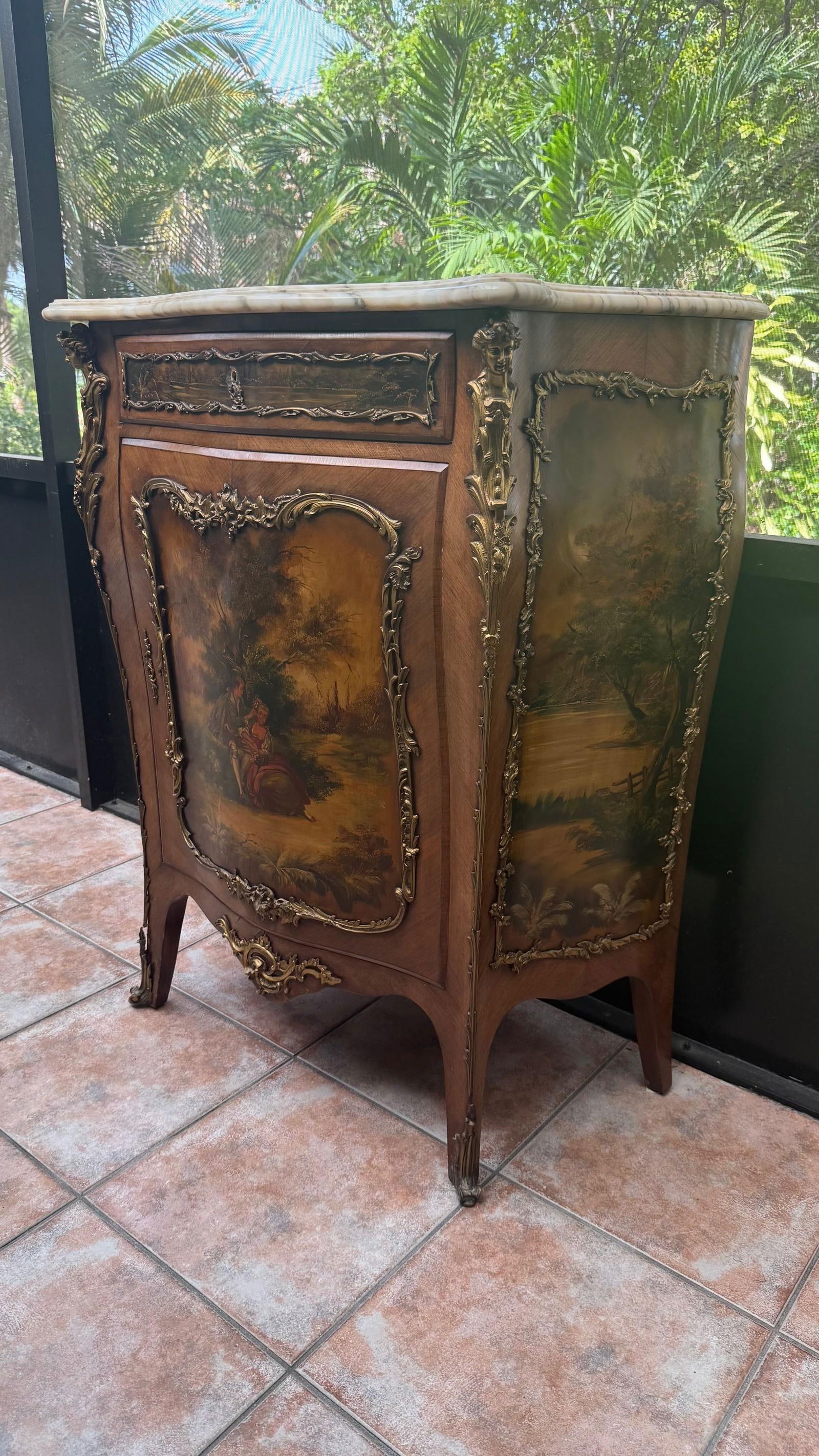 Early 20th Century French Louis XV Style Bombe Cabinet With Shaped Marble Top and Vernis Martin Styl - 2