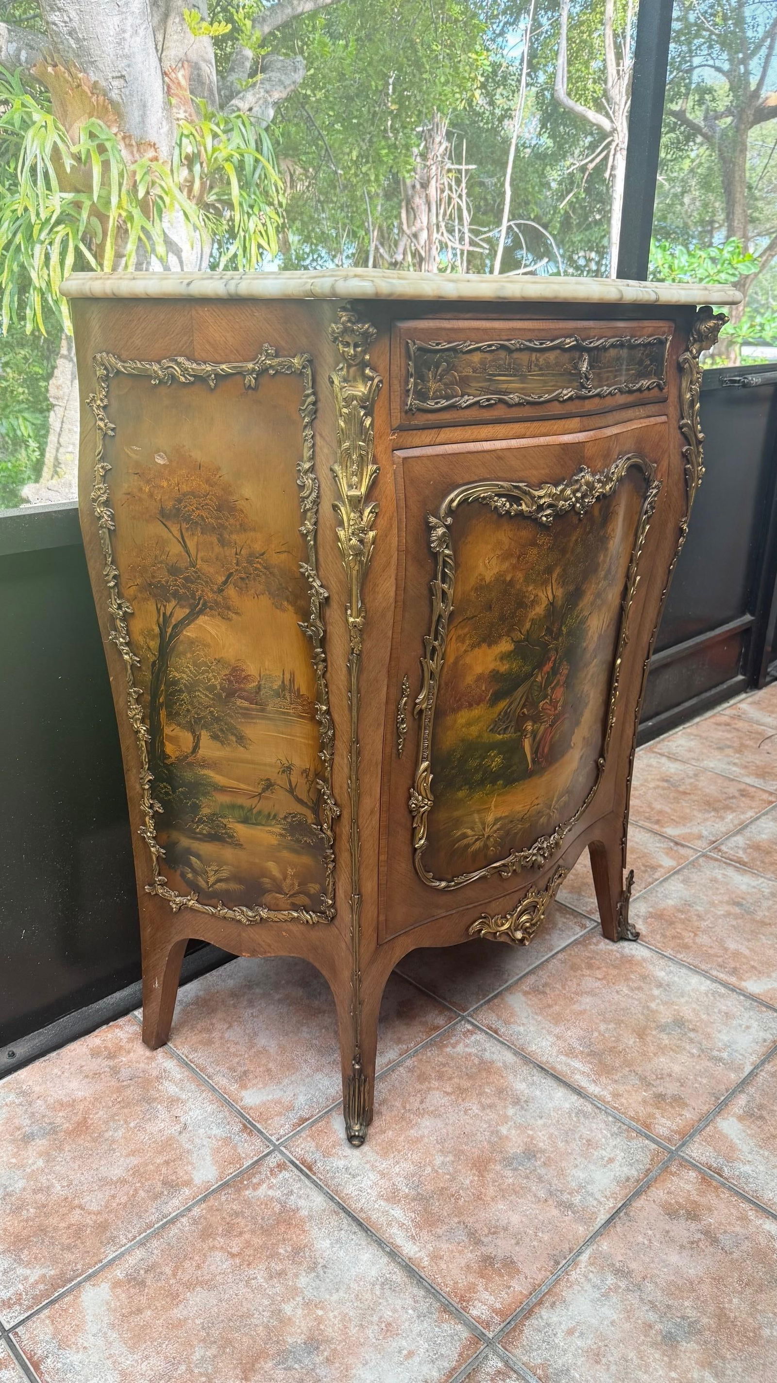 Early 20th Century French Louis XV Style Bombe Cabinet With Shaped Marble Top and Vernis Martin Styl - 4