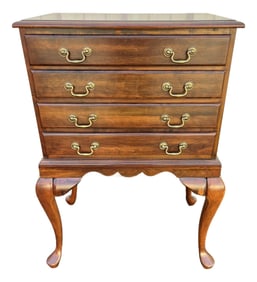 1970s Cresent Furniture Queen Anne Cherry 4-Drawer Lined Silver Flatware Chest