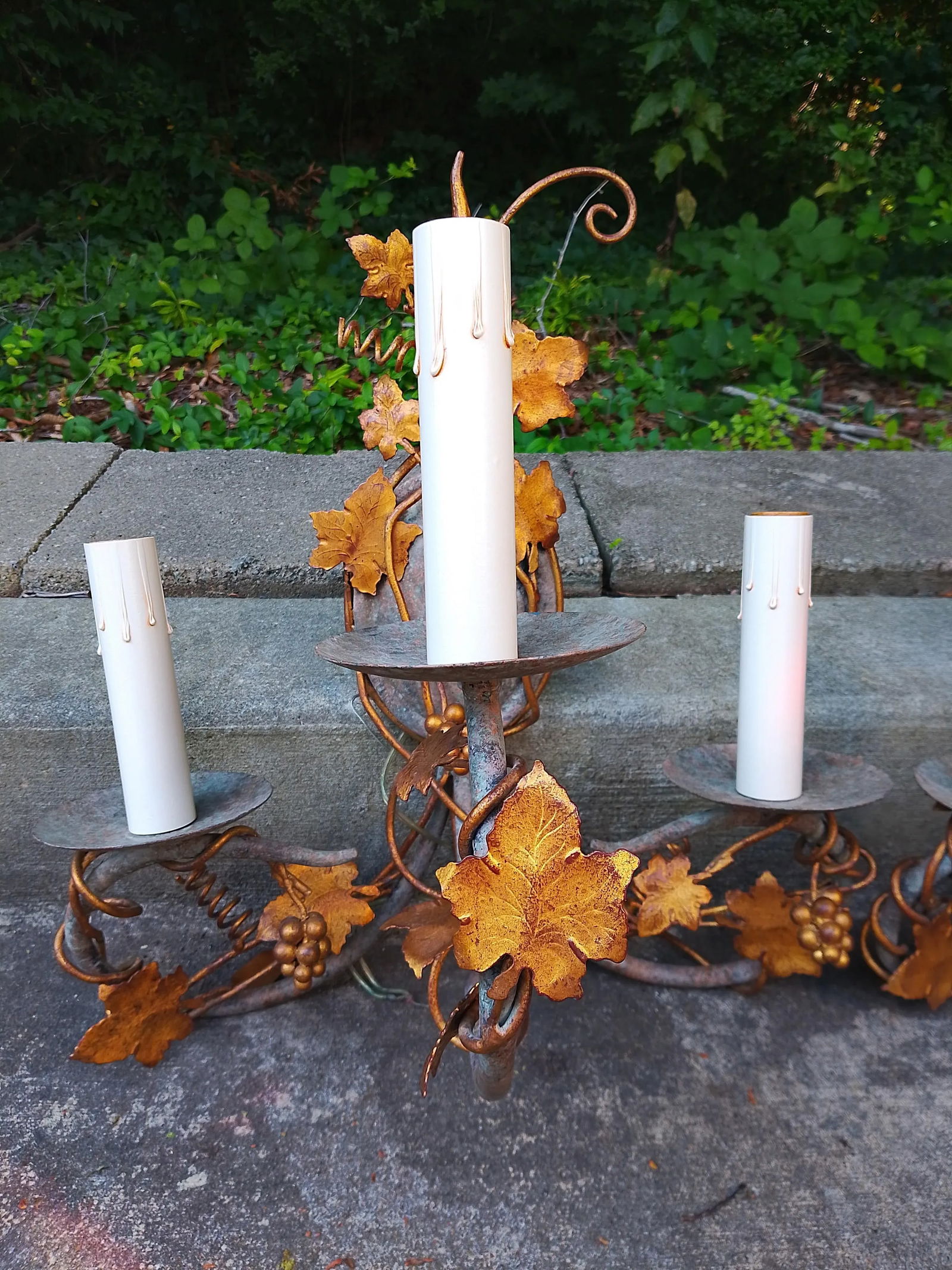 Vintage Italian Gilt Iron Wall Sconces – Grapevine Motif – A Pair - 3