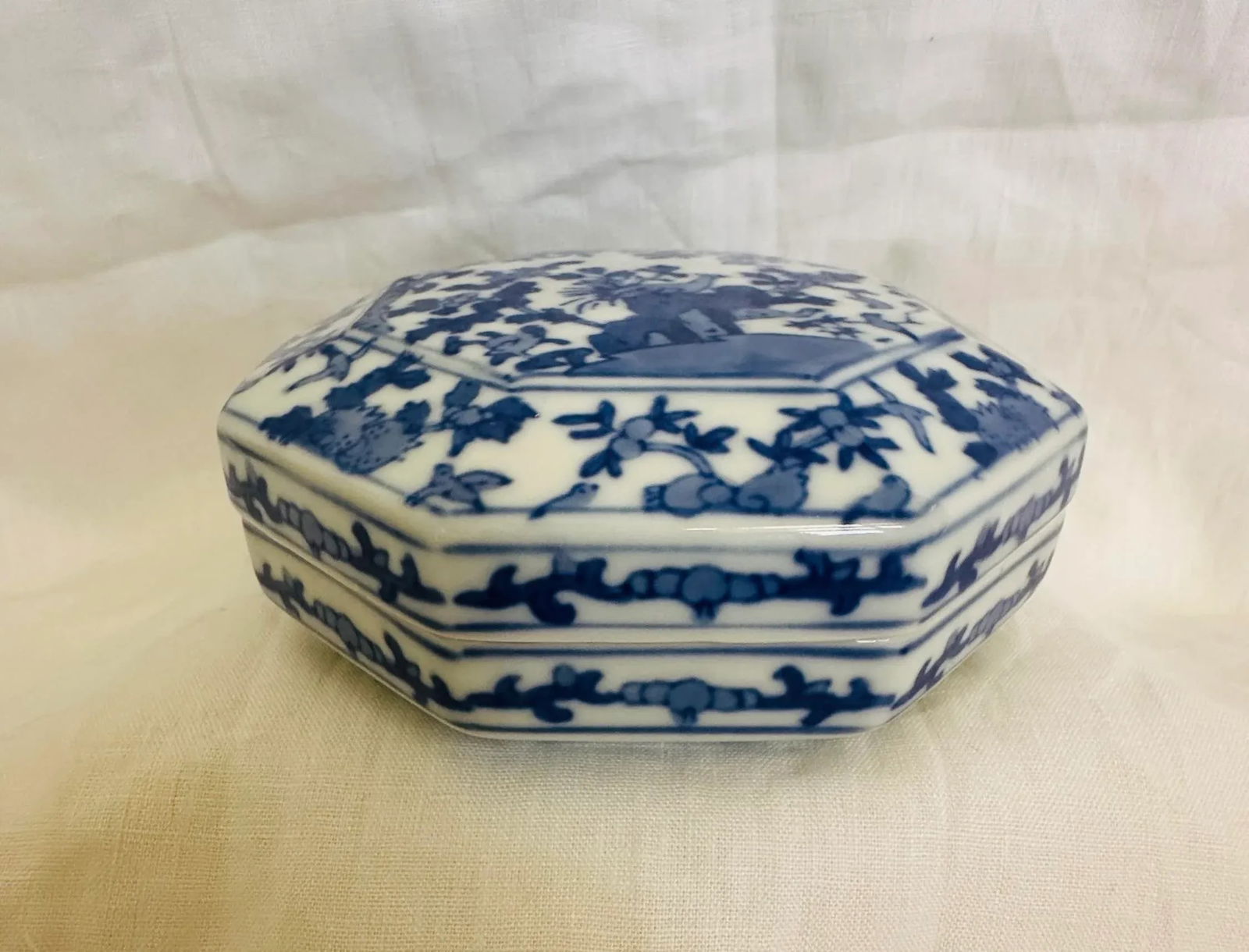Vintage Blue & White Porcelain Trinket Box - 3