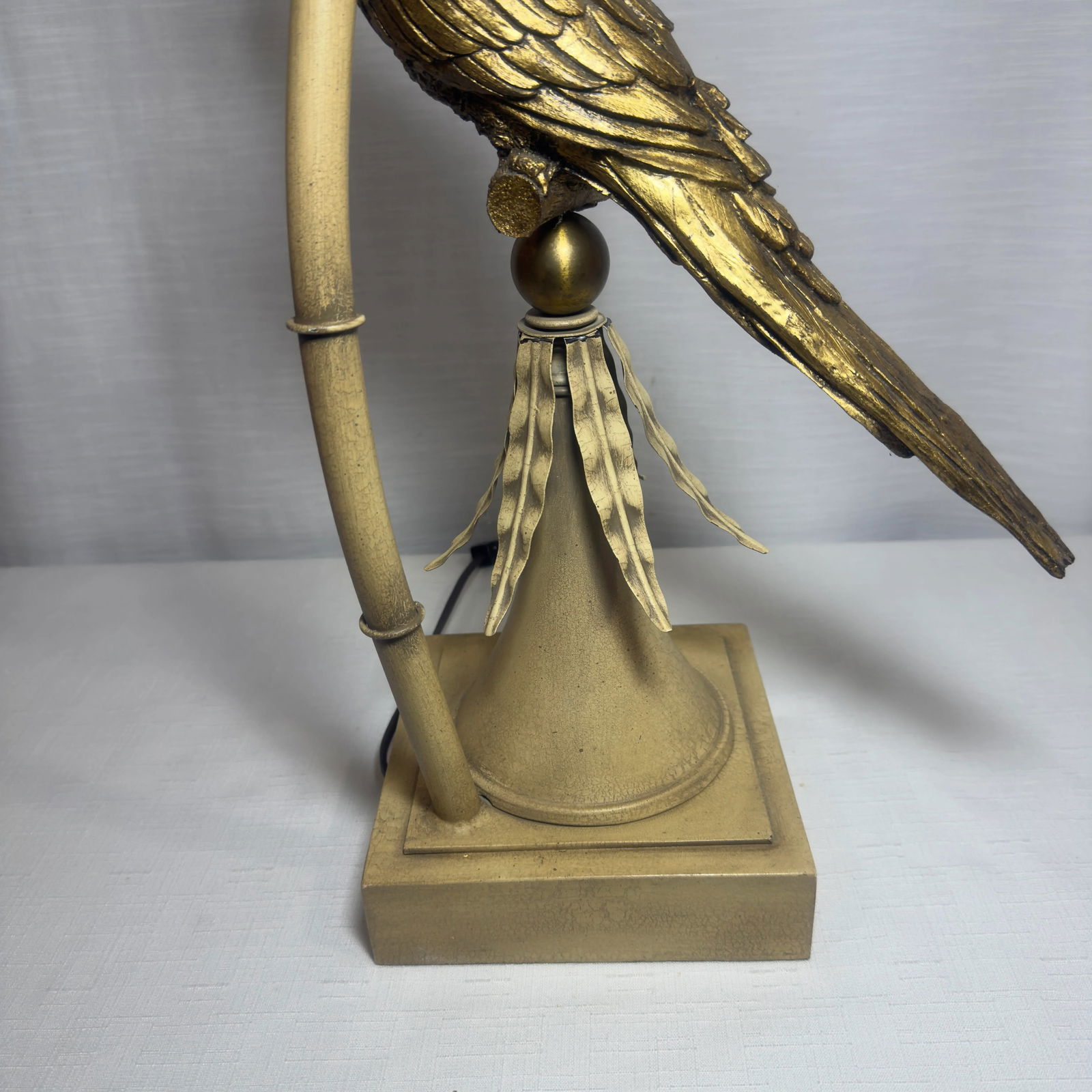 Chic Vintage Palm Beach Regency Gold Parrot Tole Palm Tree Table Lamp – Mid-Century Modern - 6