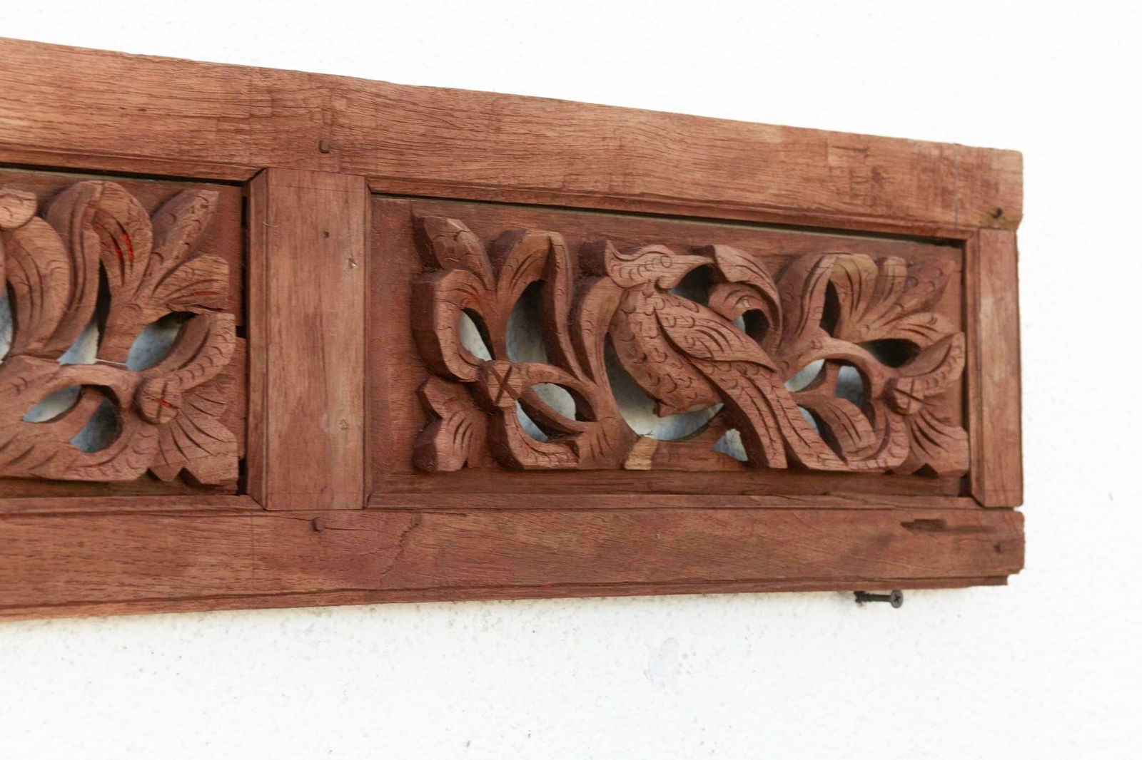 Small Pair of Birds Oriental Carving - 4