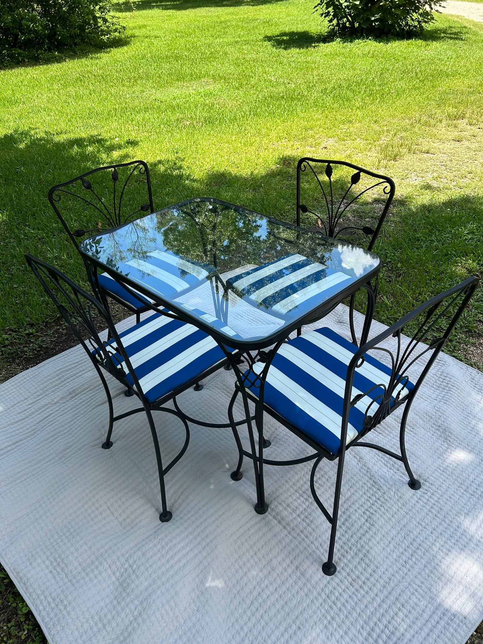 Mid 20th Century Wrought Iron Patio Dining Set Attributed to Salterini - 2