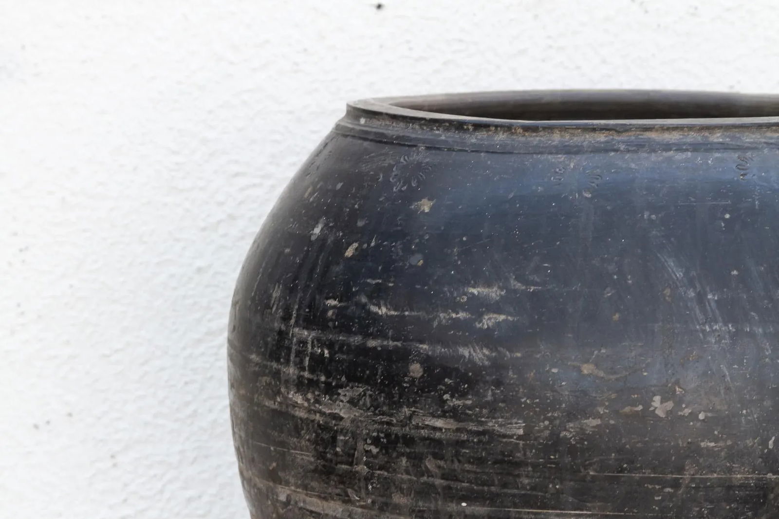Blackened Earth Clay Urn - 4