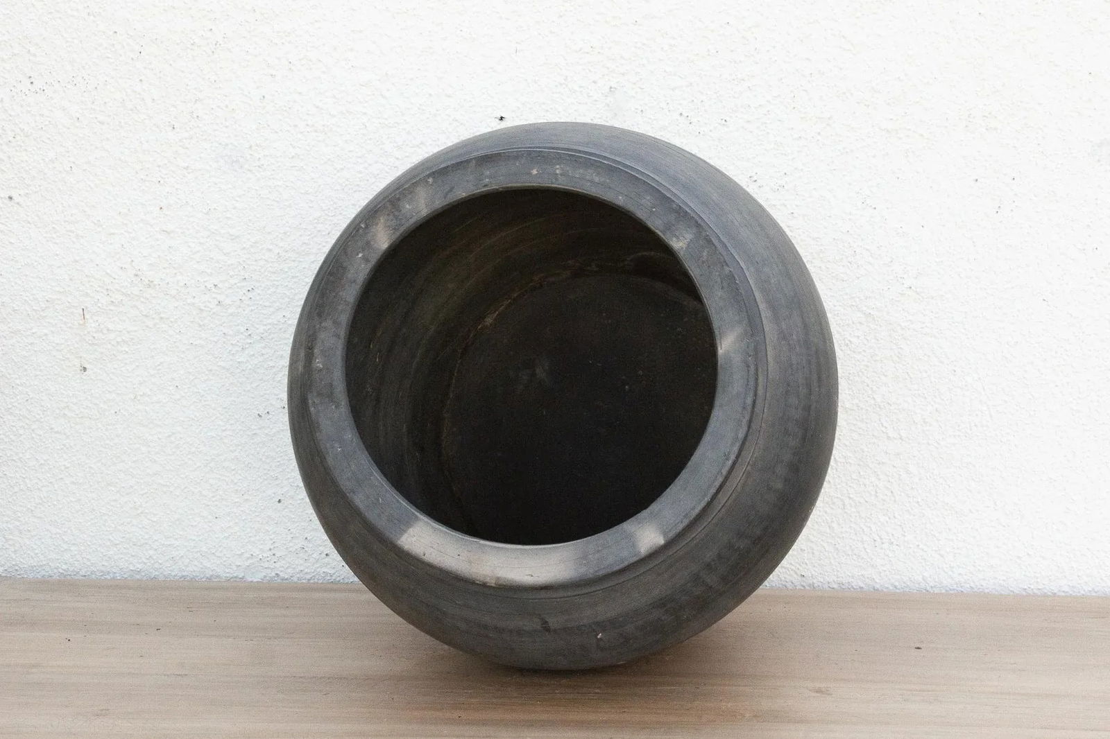 Obsidian Patina Clay Pot - 4