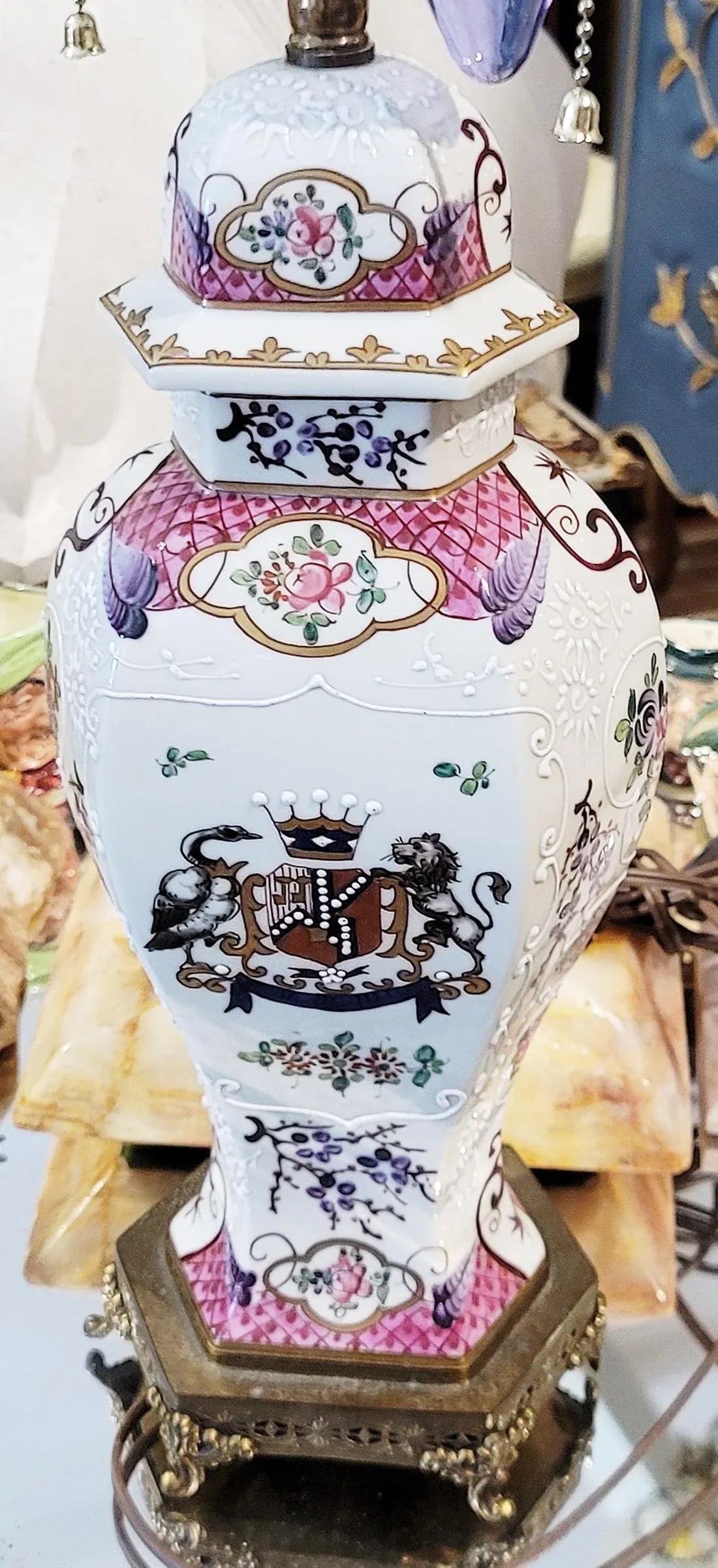 1920s Famille Rose Samson Crested Table Lamp - 10