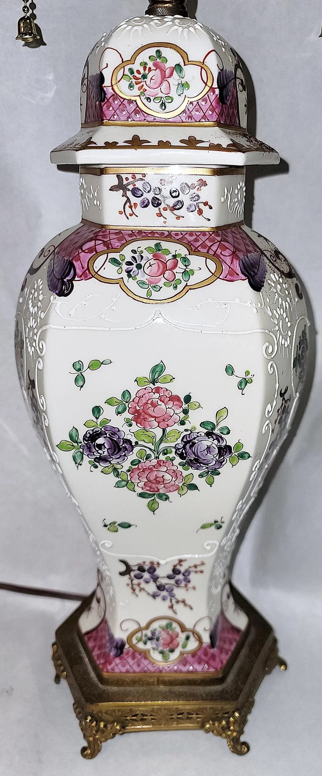1920s Famille Rose Samson Crested Table Lamp - 9