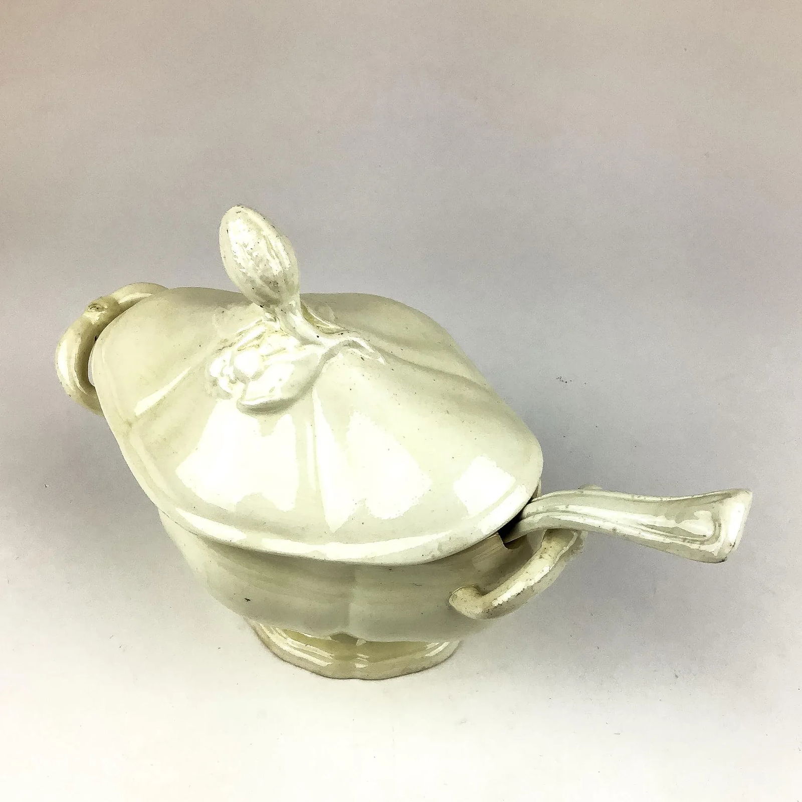 Vintage Victorian 3 Piece Porcelain Gravy Boat Set - 4