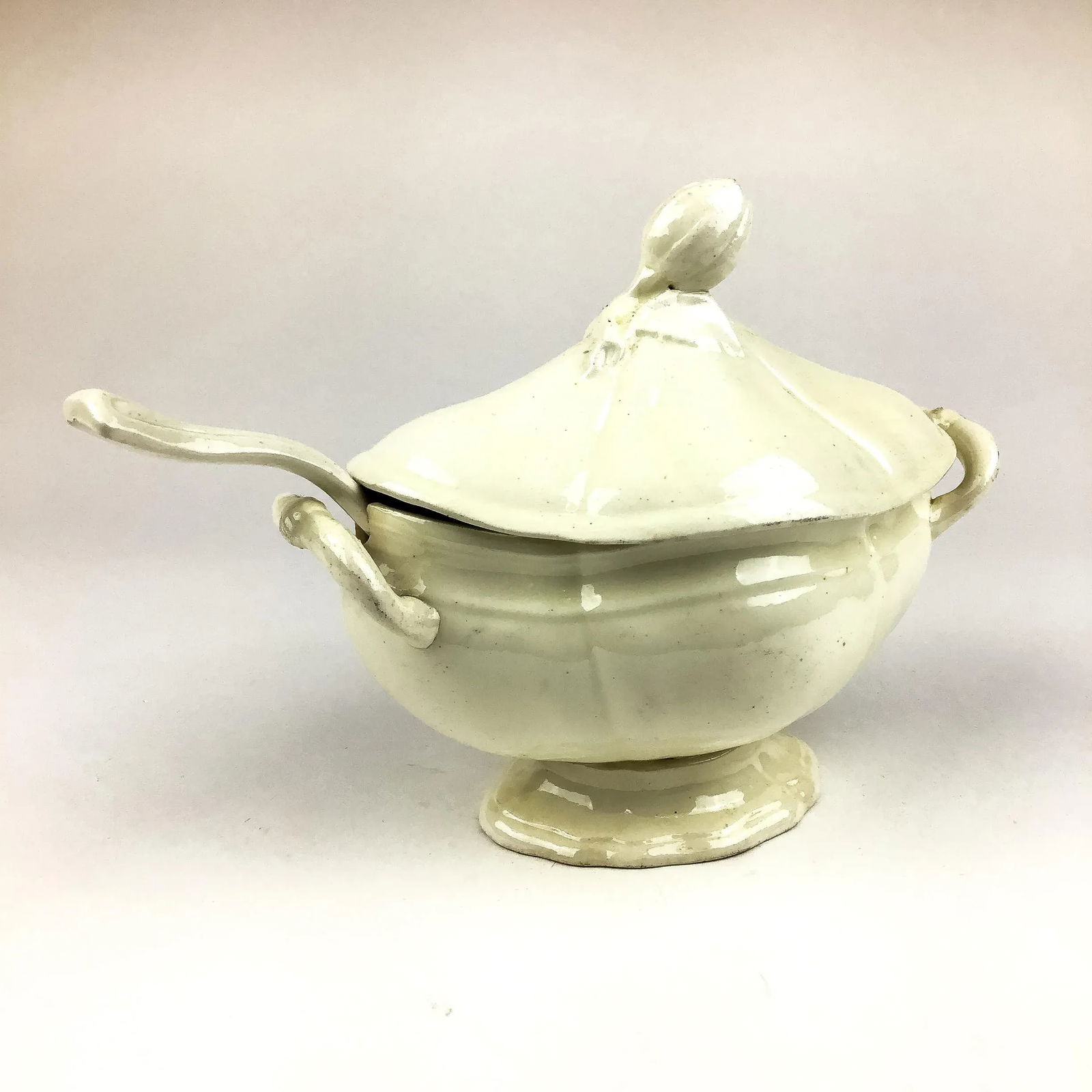 Vintage Victorian 3 Piece Porcelain Gravy Boat Set - 6