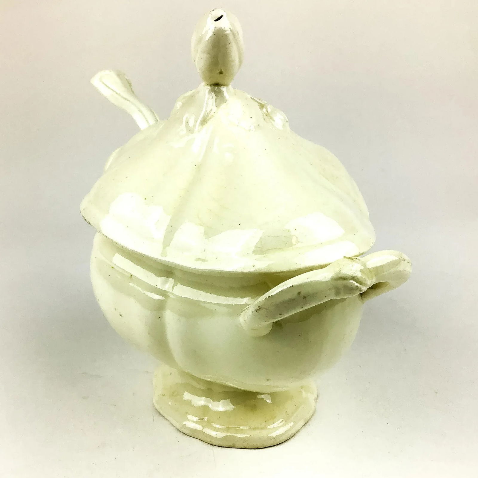 Vintage Victorian 3 Piece Porcelain Gravy Boat Set - 8